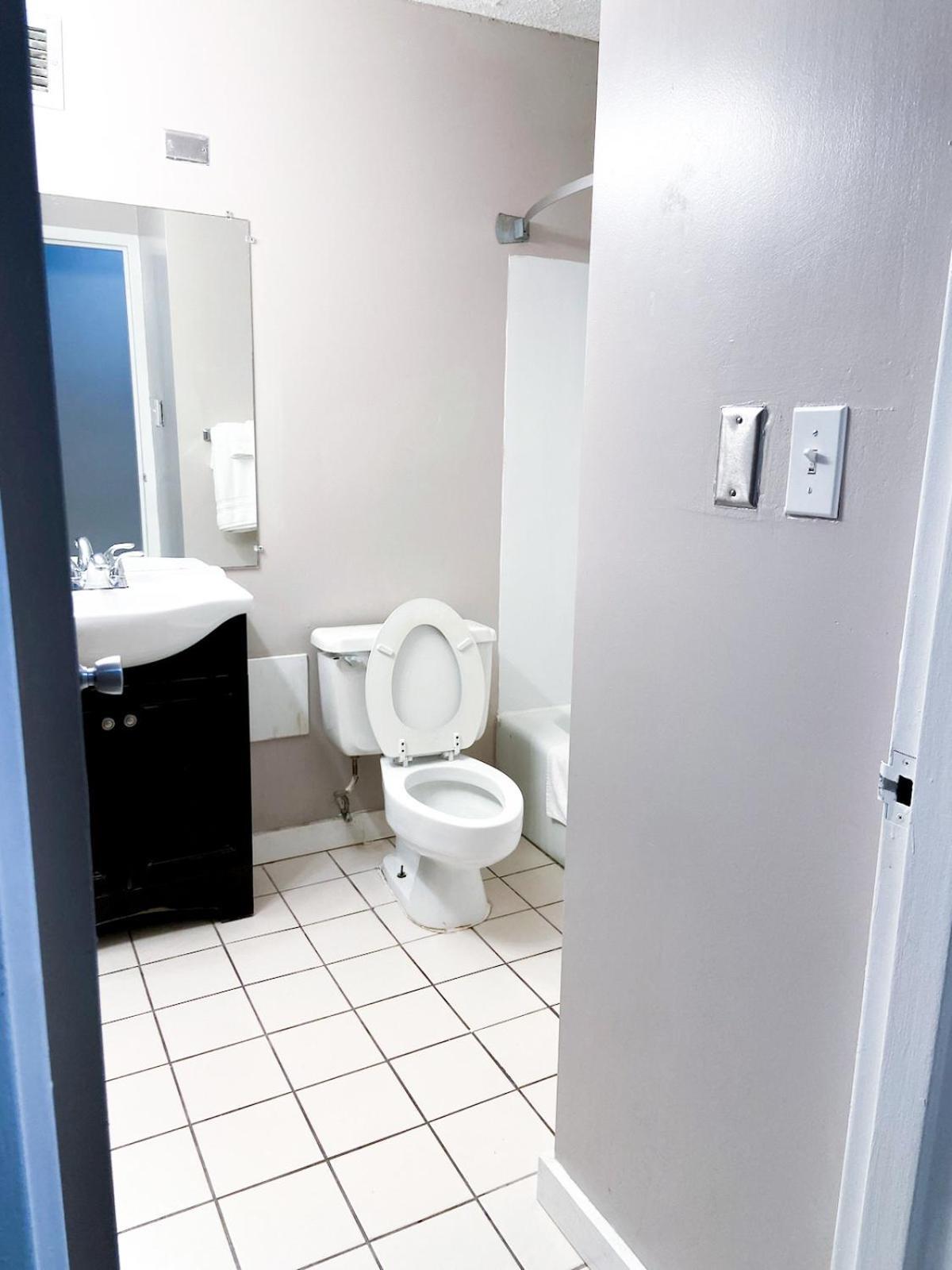 APM Inn & Suites photo 31