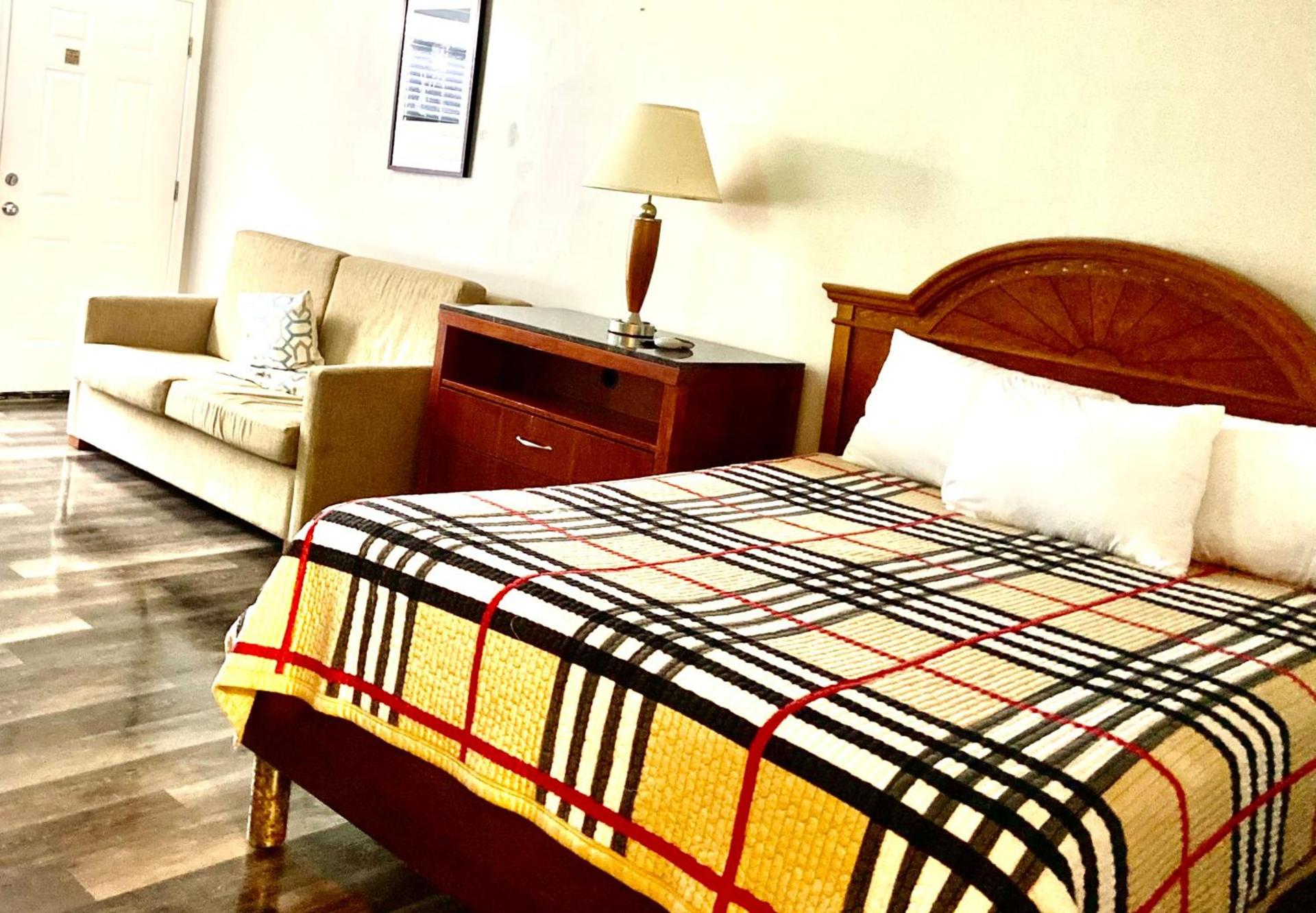APM Inn & Suites photo 32