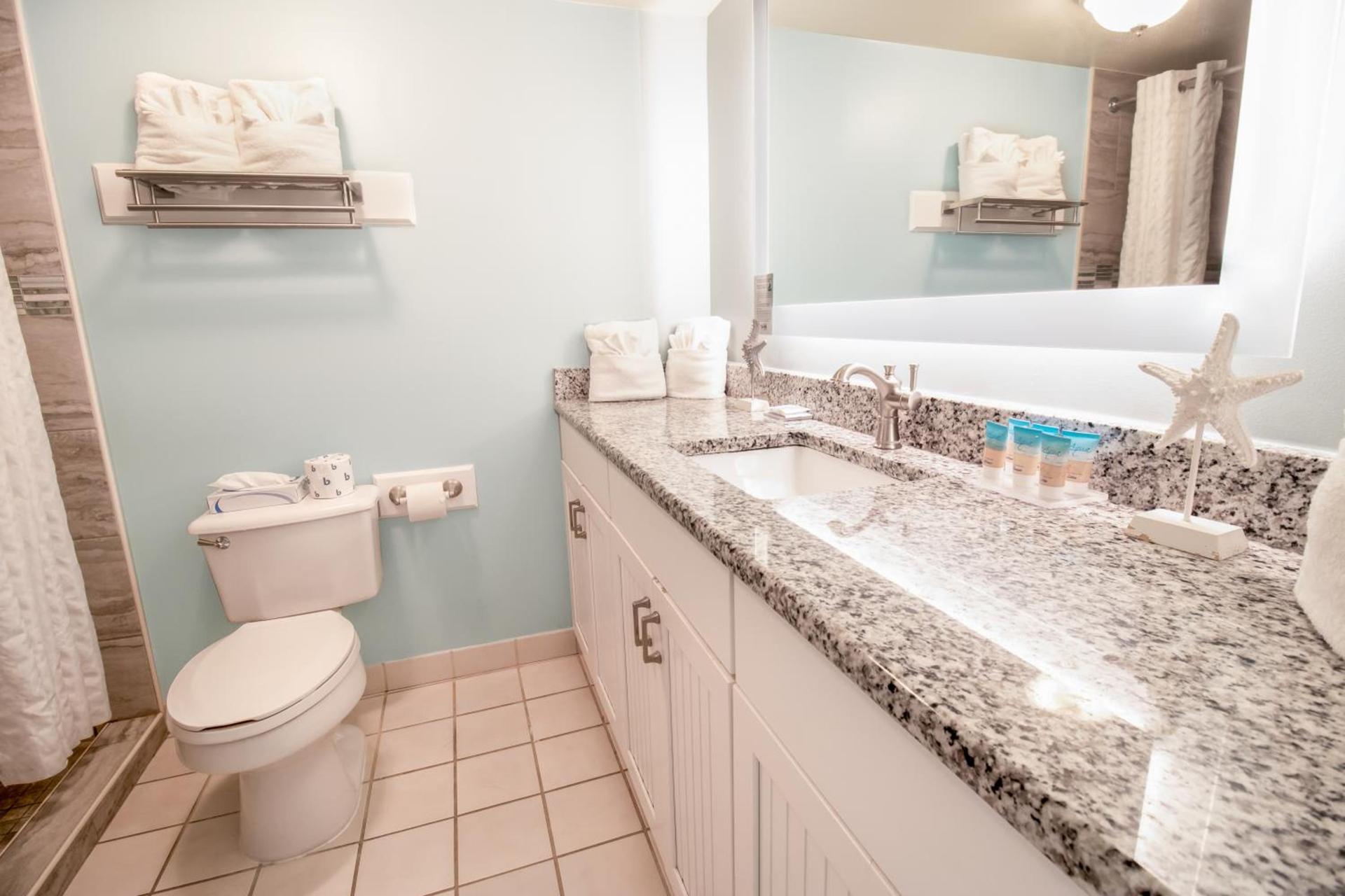 Oceanfront Litchfield Inn photo 23