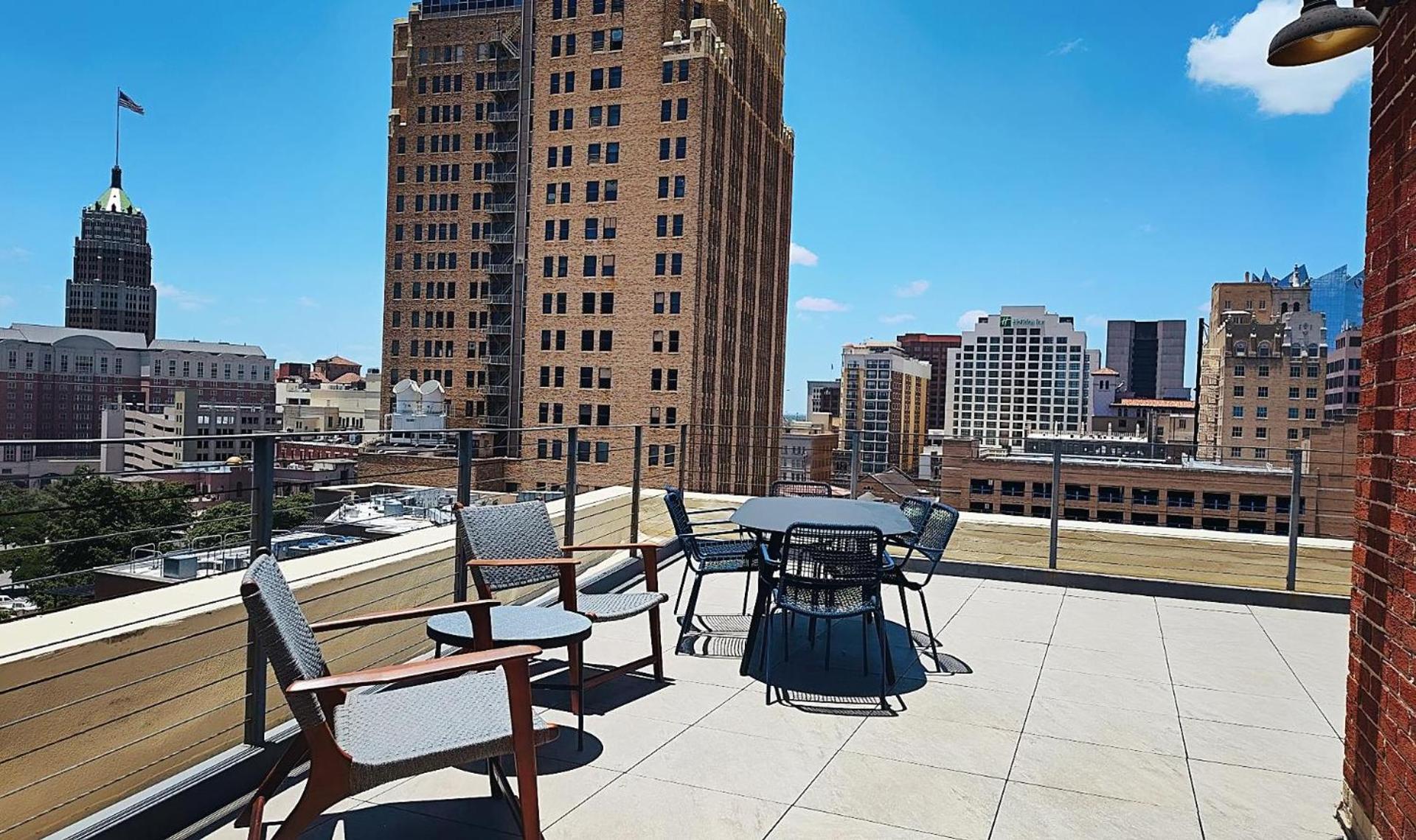 The Maverick, powered by Placemakr - River Walk photo 2