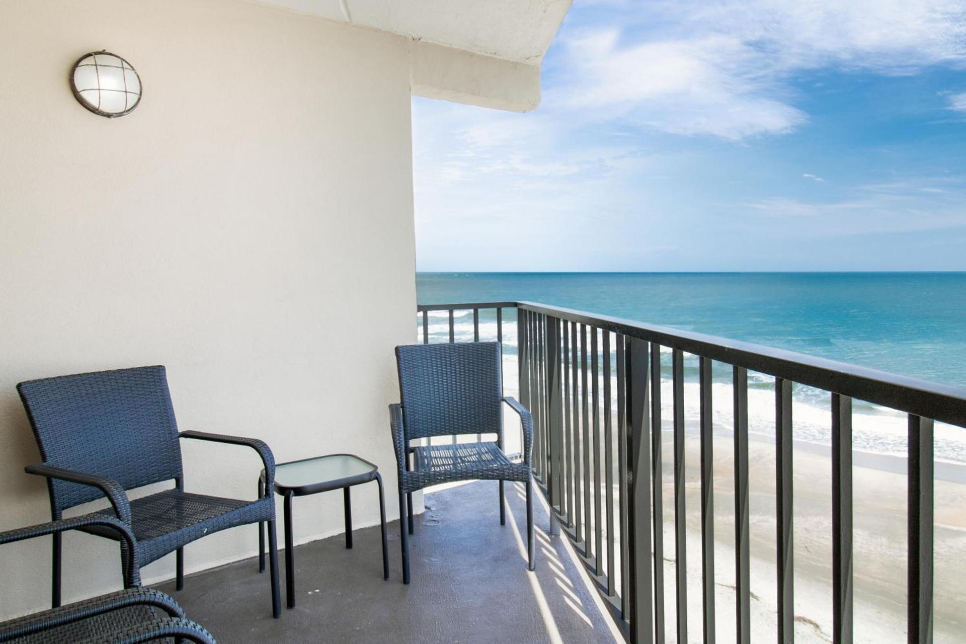 Oceanfront Litchfield Inn photo 29