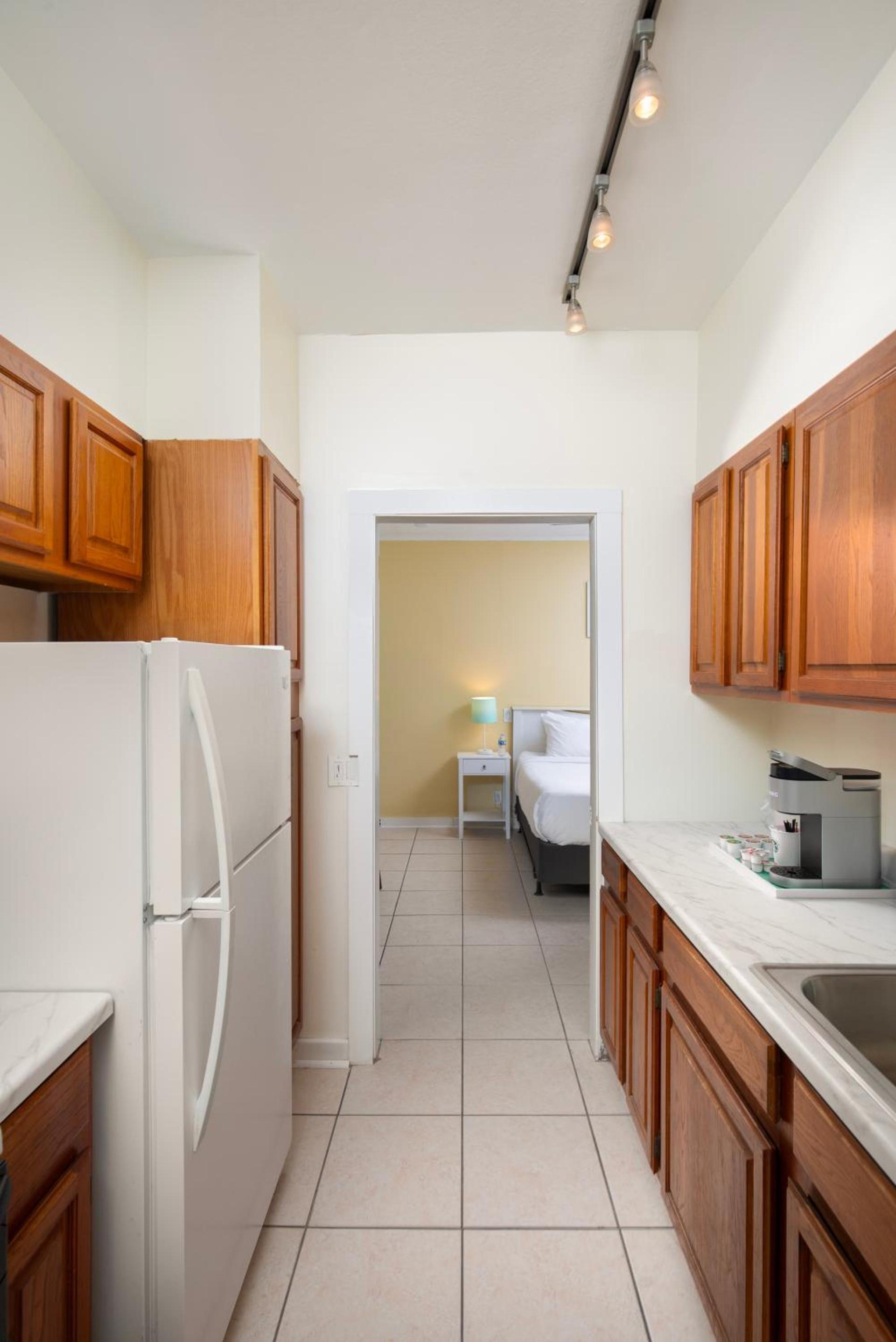 Southernmost Inn Adult Exclusive photo 42
