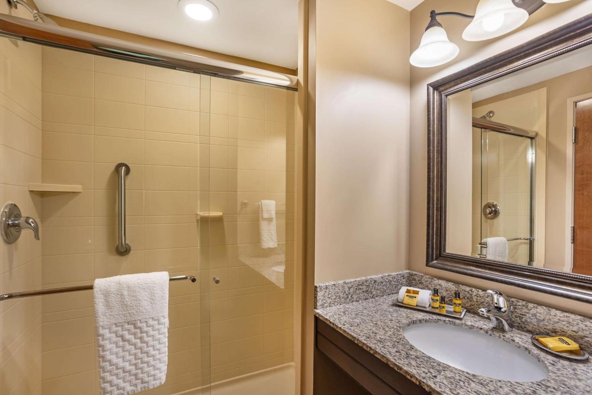 Best Western Plus Intercourse Village Inn photo 16