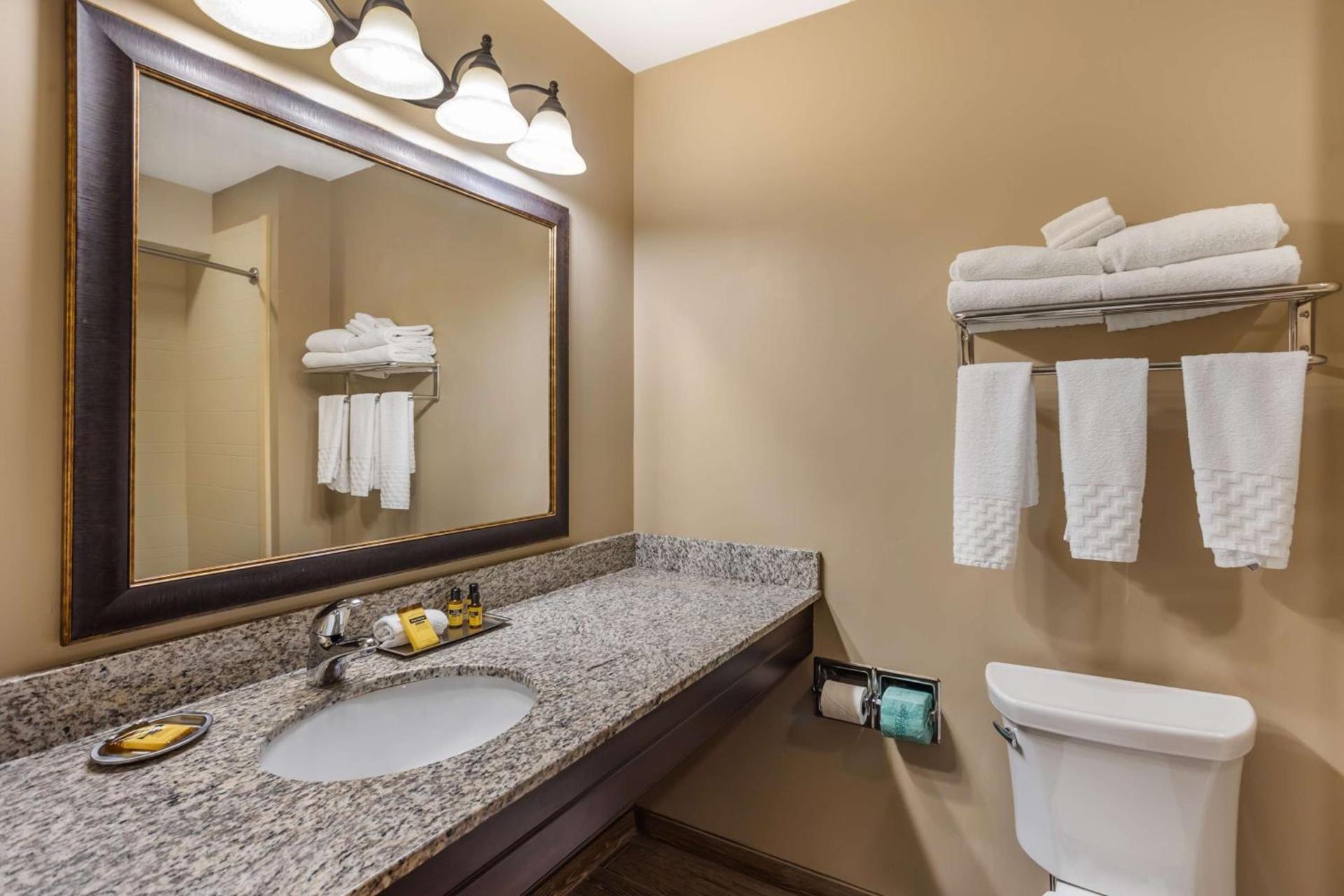Best Western Plus Intercourse Village Inn photo 43
