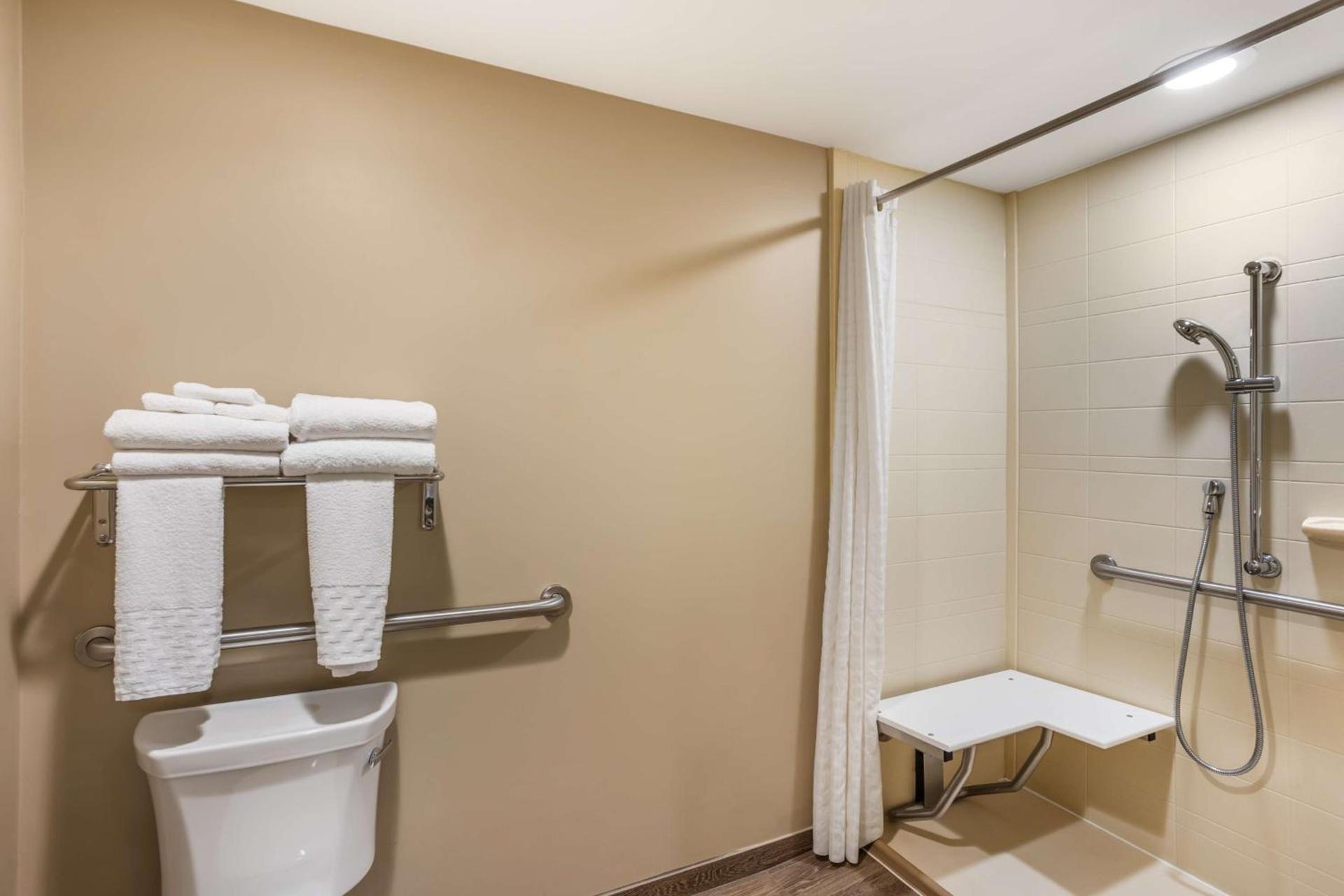 Best Western Plus Intercourse Village Inn photo 58