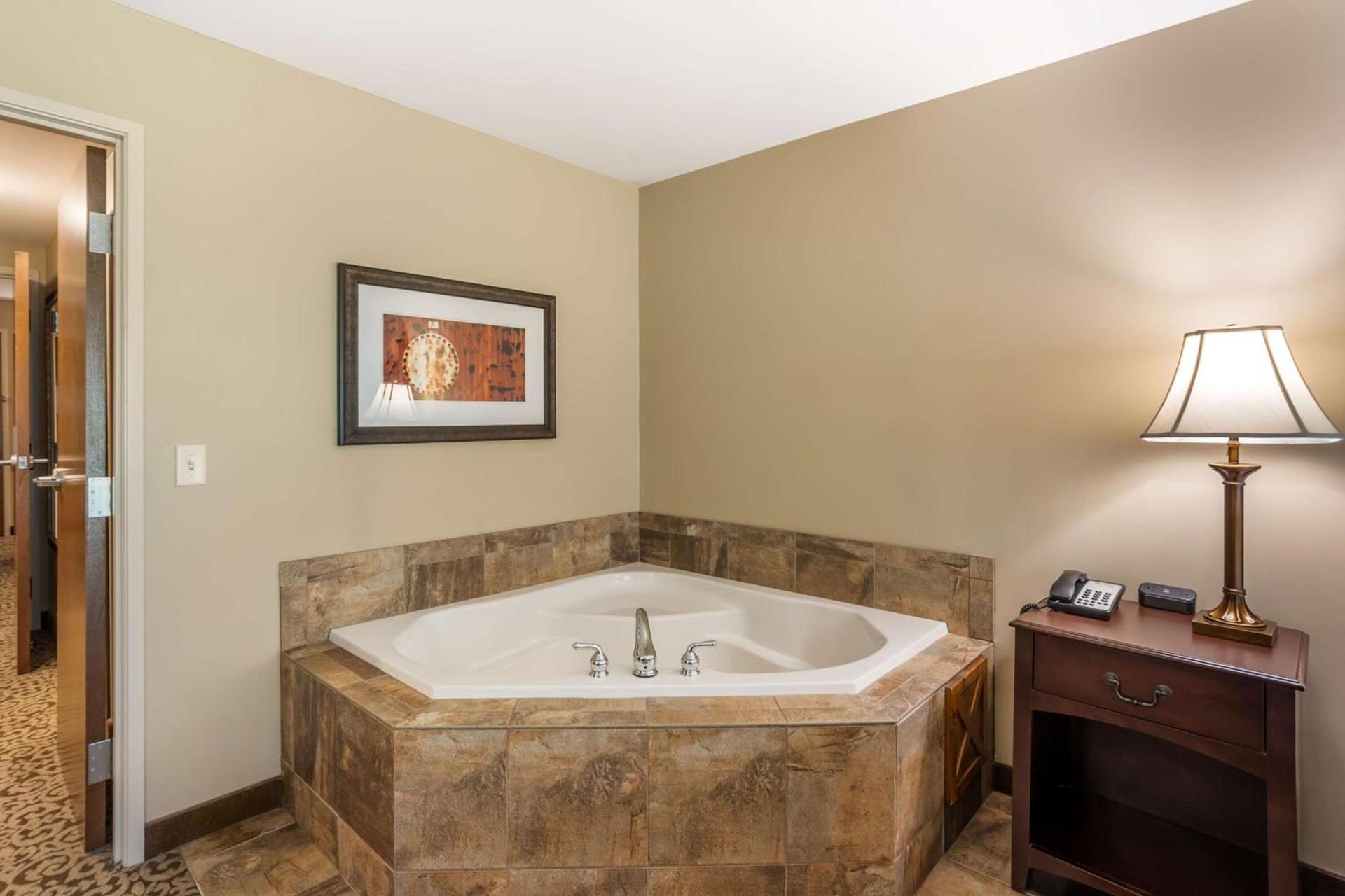 Best Western Plus Intercourse Village Inn photo 64