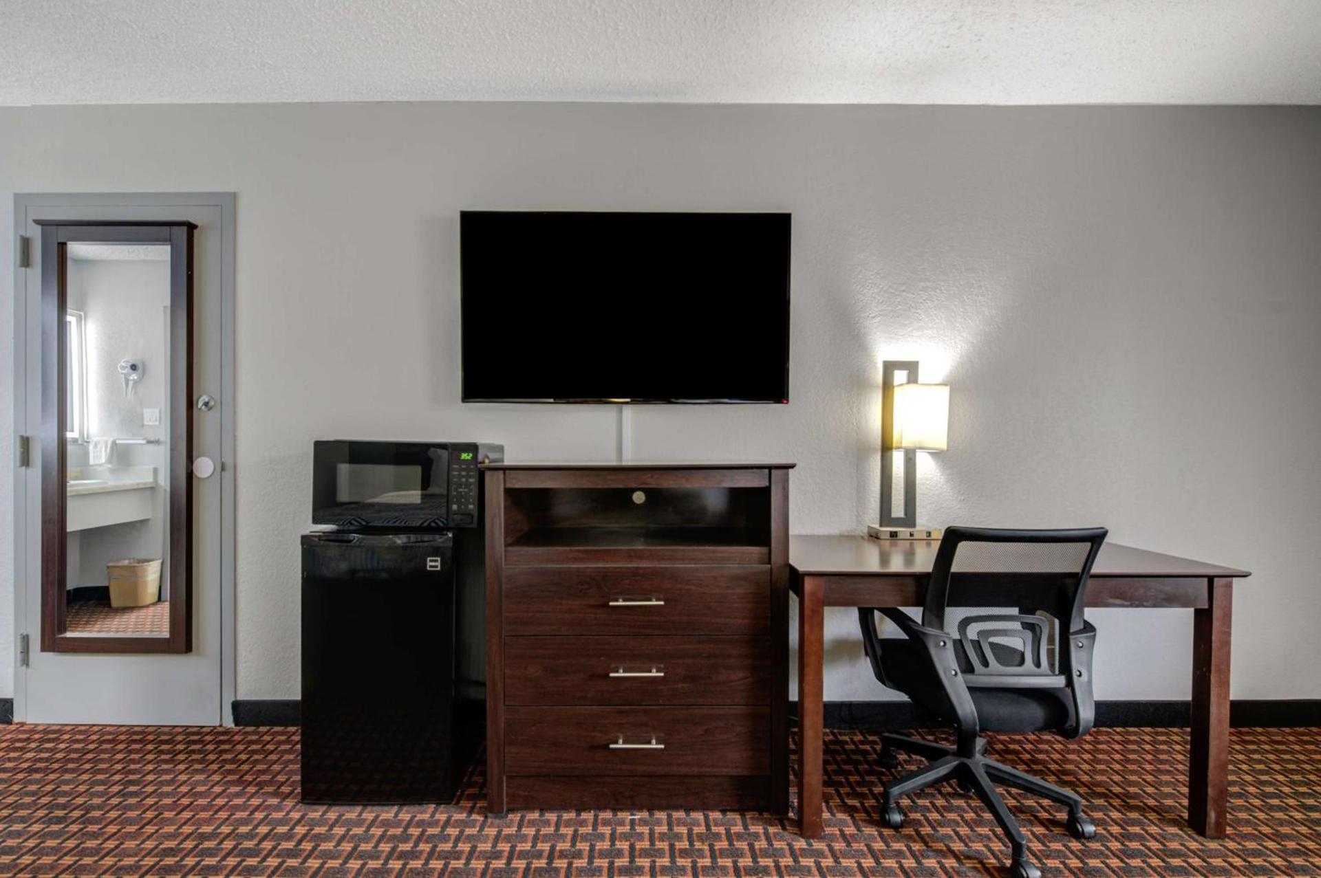 Motel 6 Chickasha, OK photo 7
