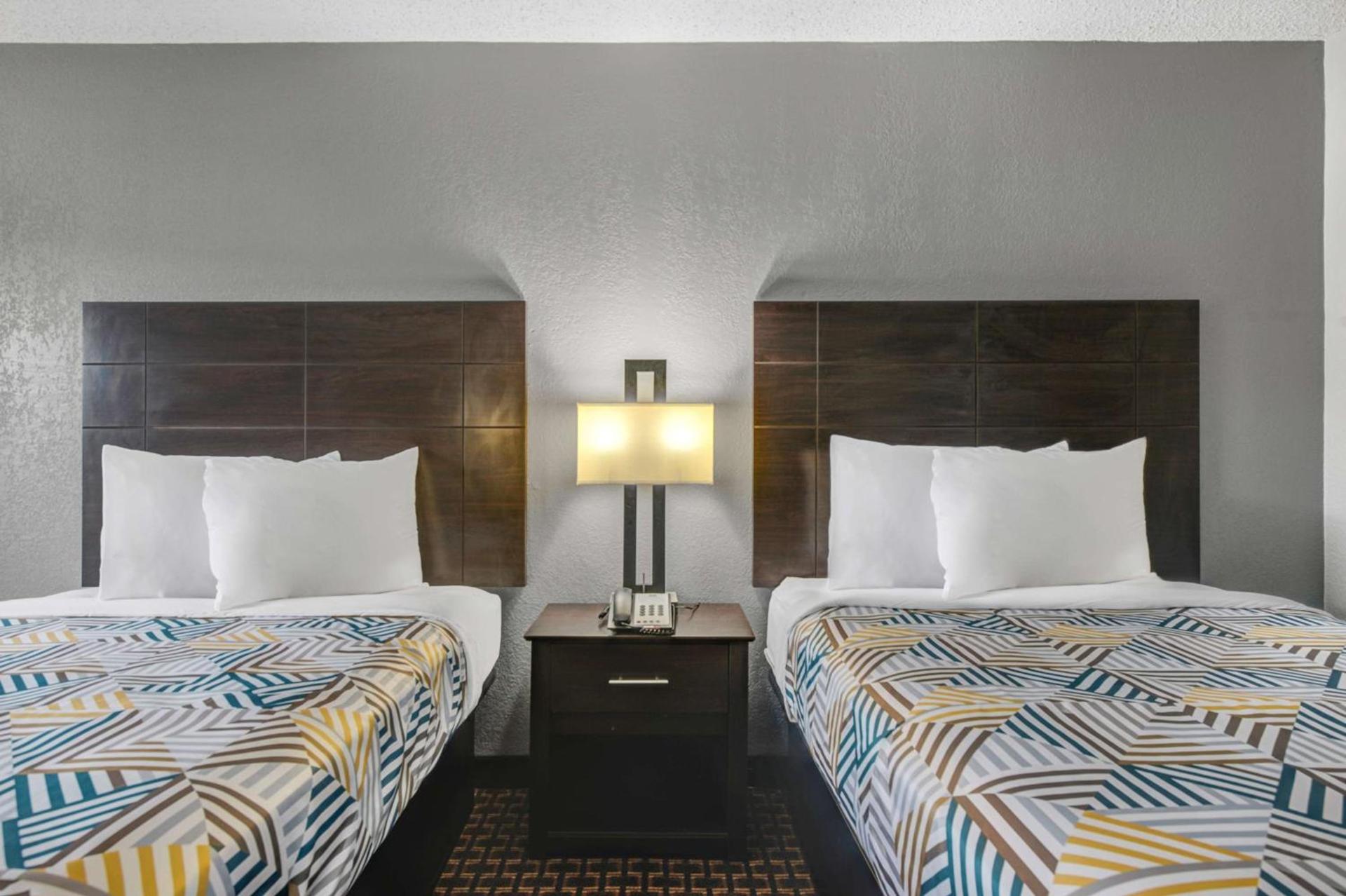 Motel 6 Chickasha, OK photo 9
