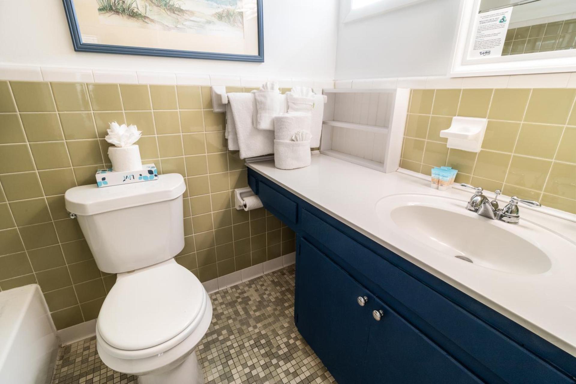 Oceanfront Litchfield Inn photo 71