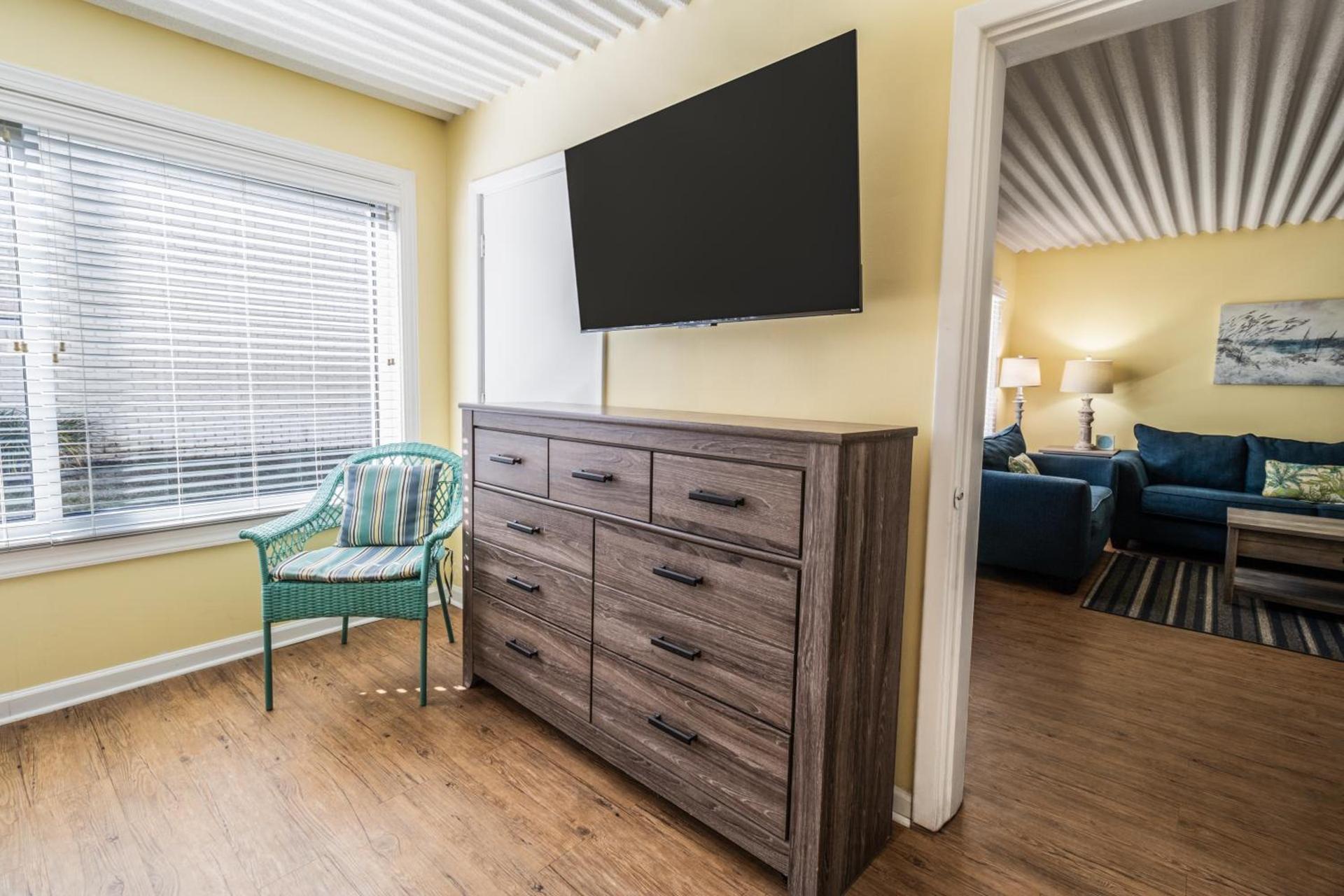 Oceanfront Litchfield Inn photo 78