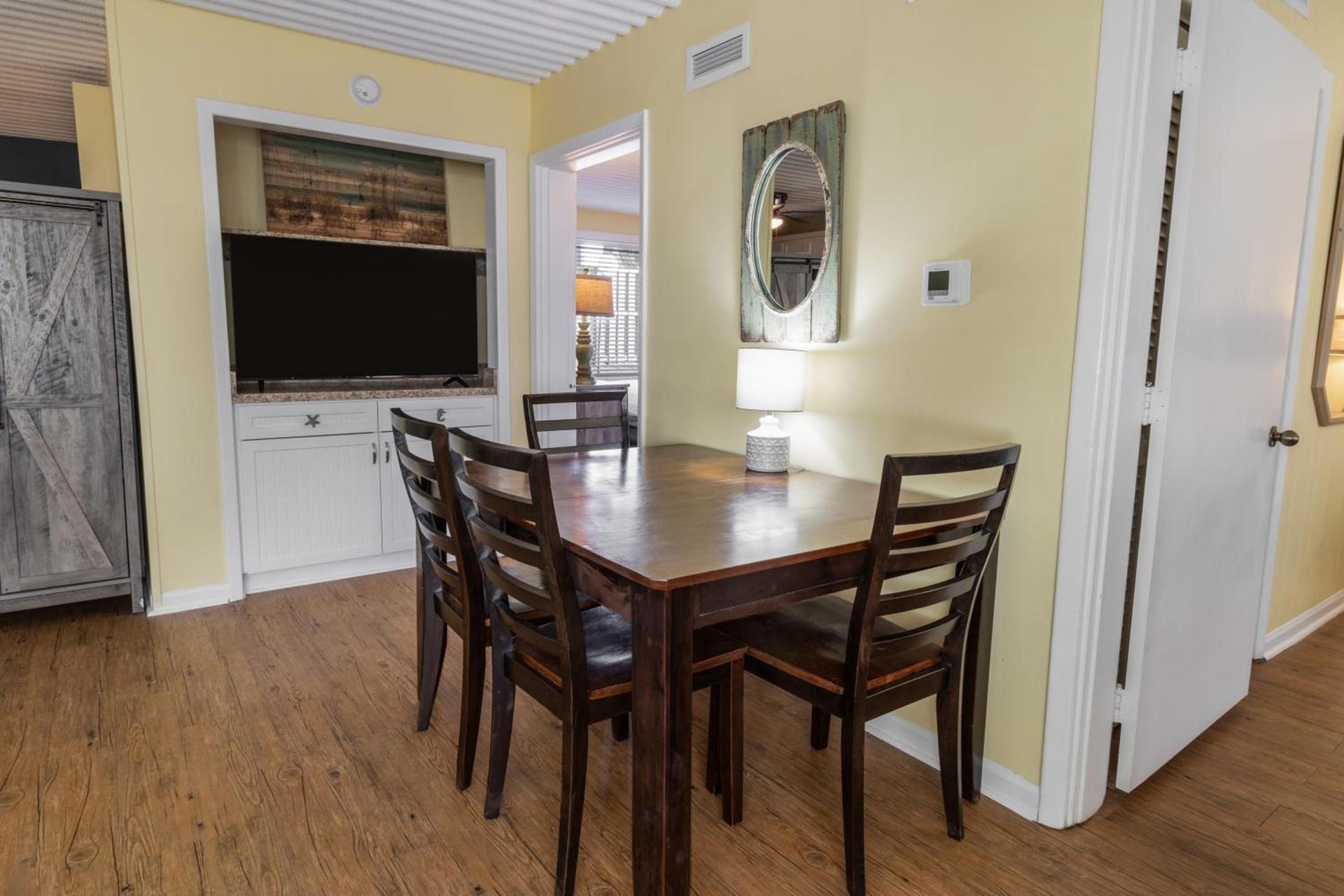 Oceanfront Litchfield Inn photo 77