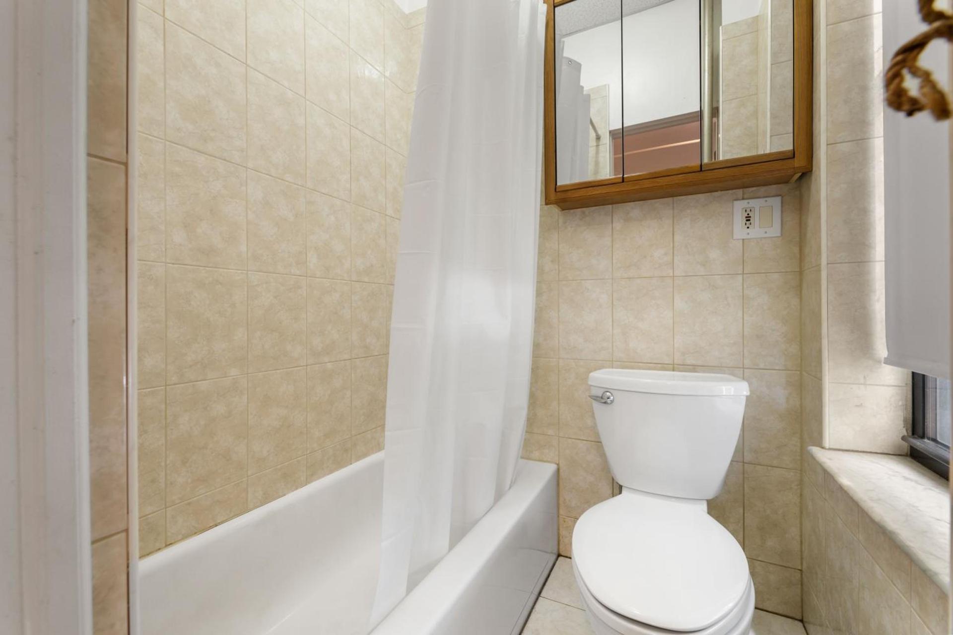 West 30th Street Guest House photo 24