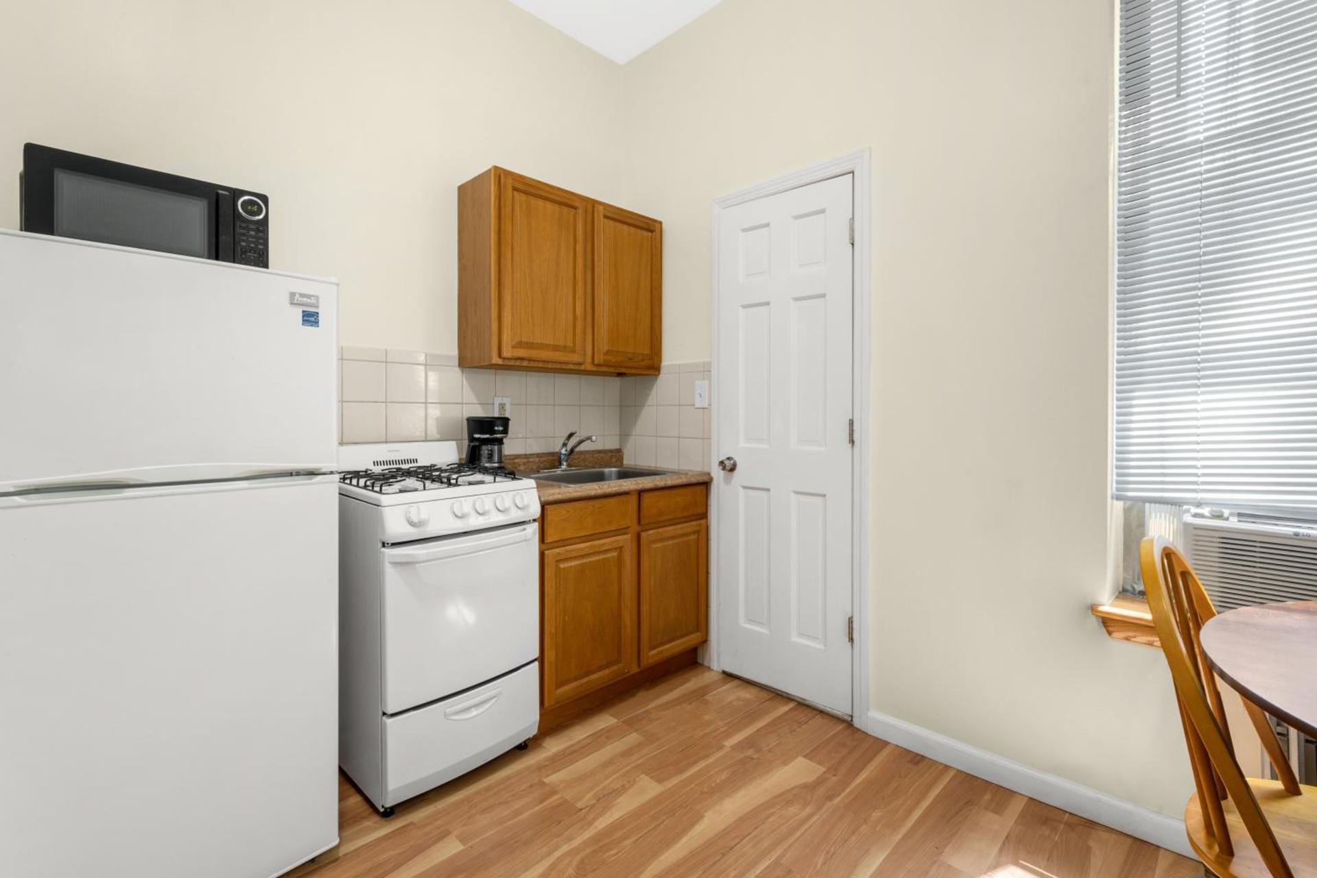 West 30th Street Guest House photo 25