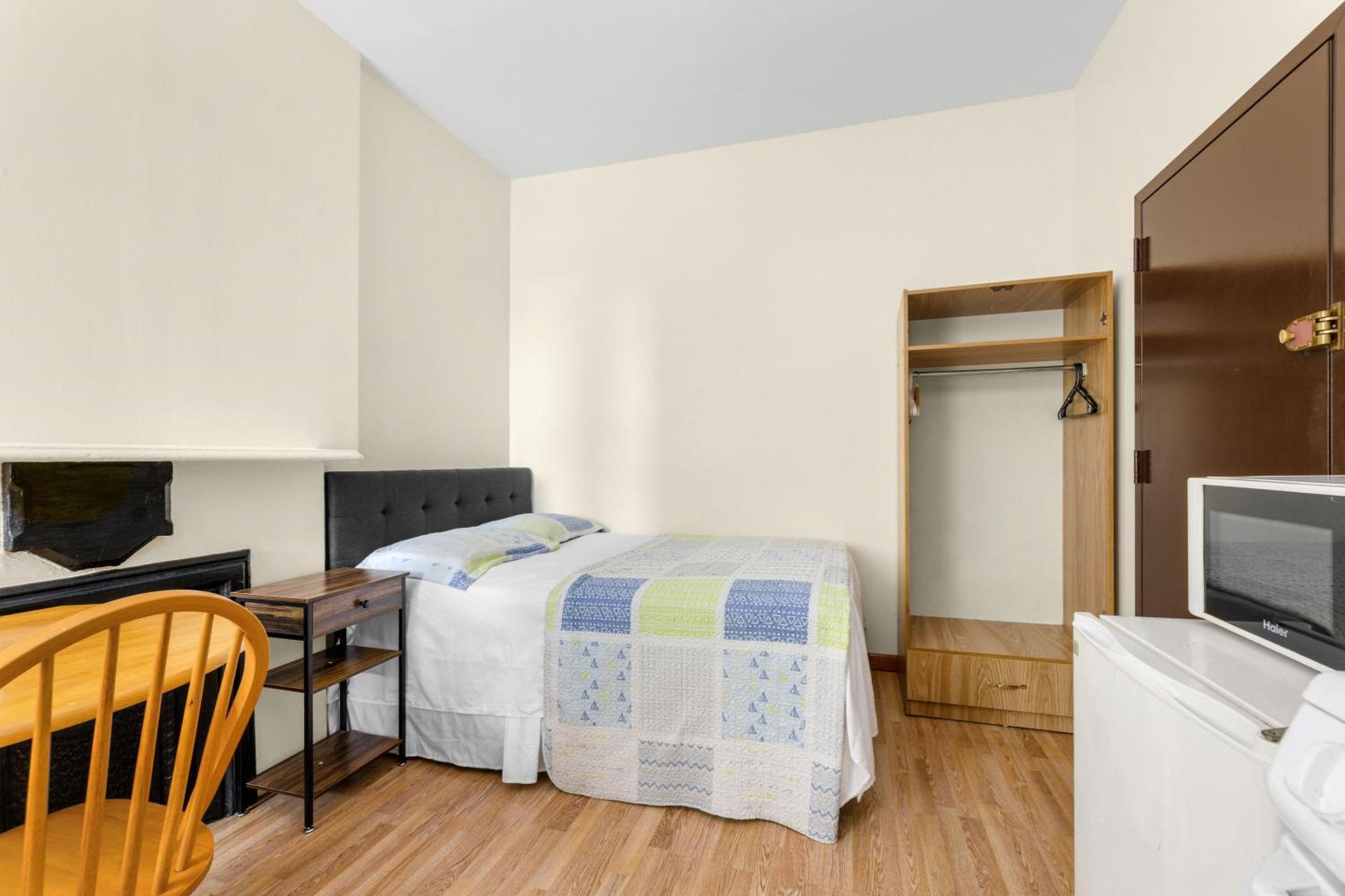 West 30th Street Guest House photo 16