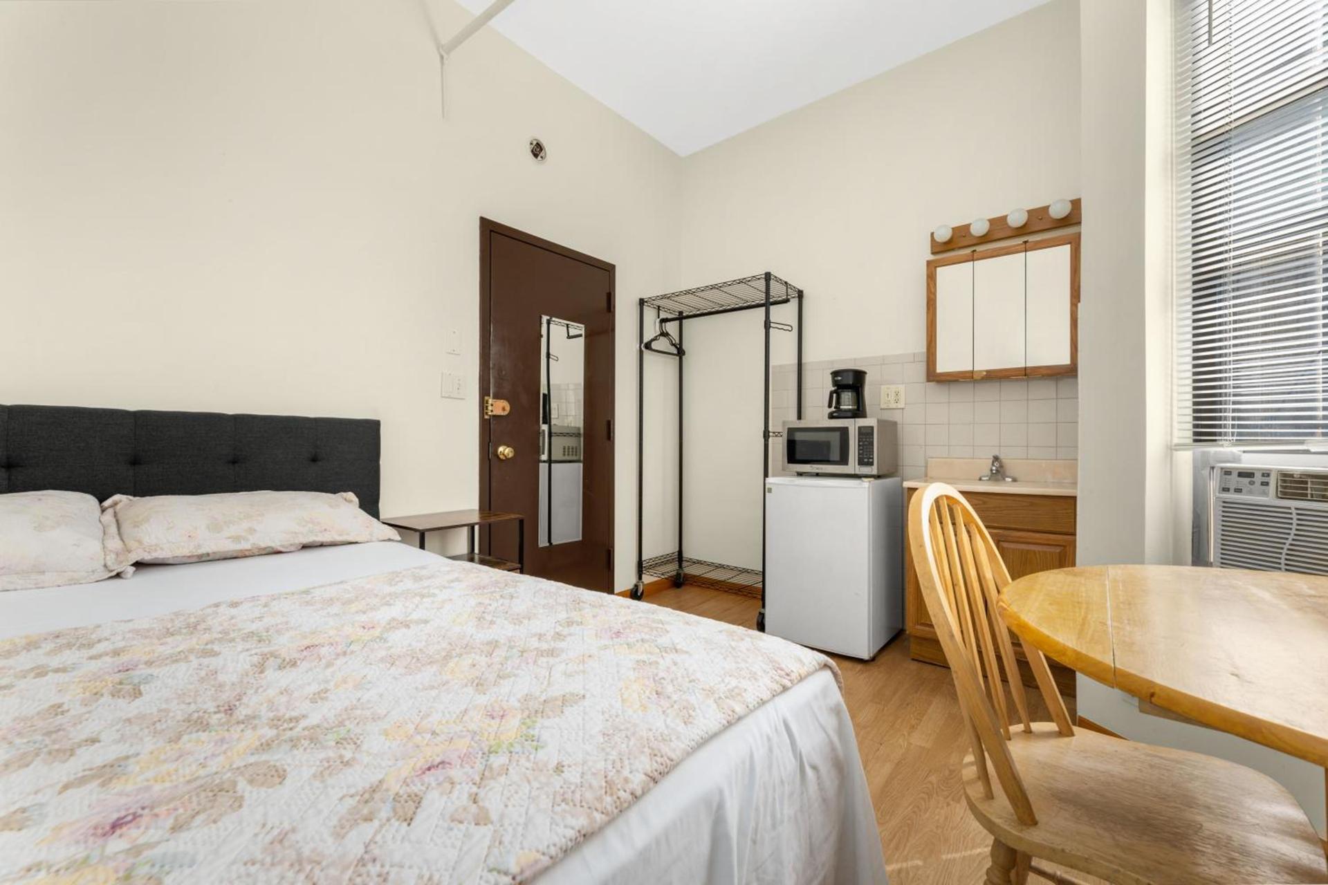West 30th Street Guest House photo 12