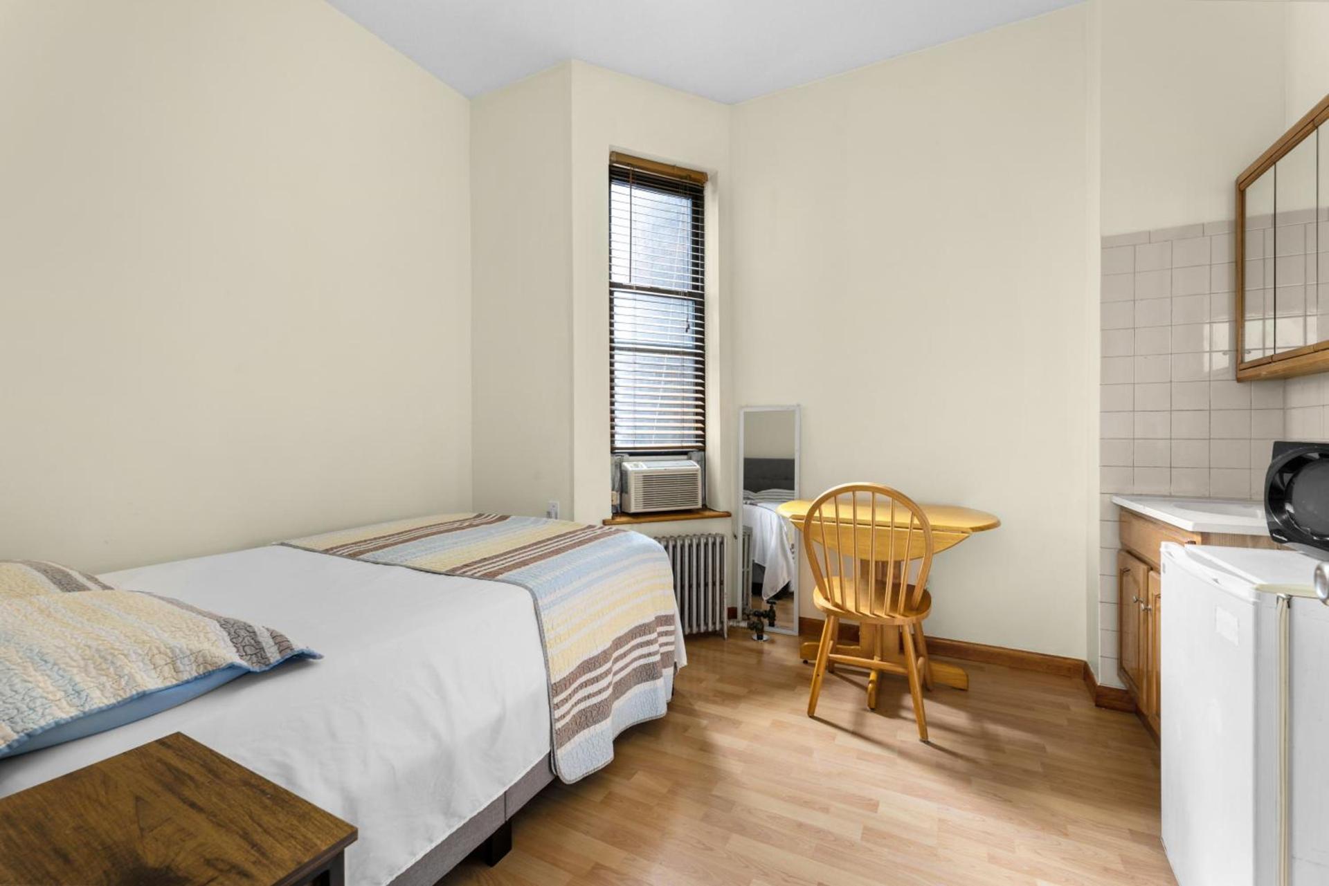 West 30th Street Guest House photo 11