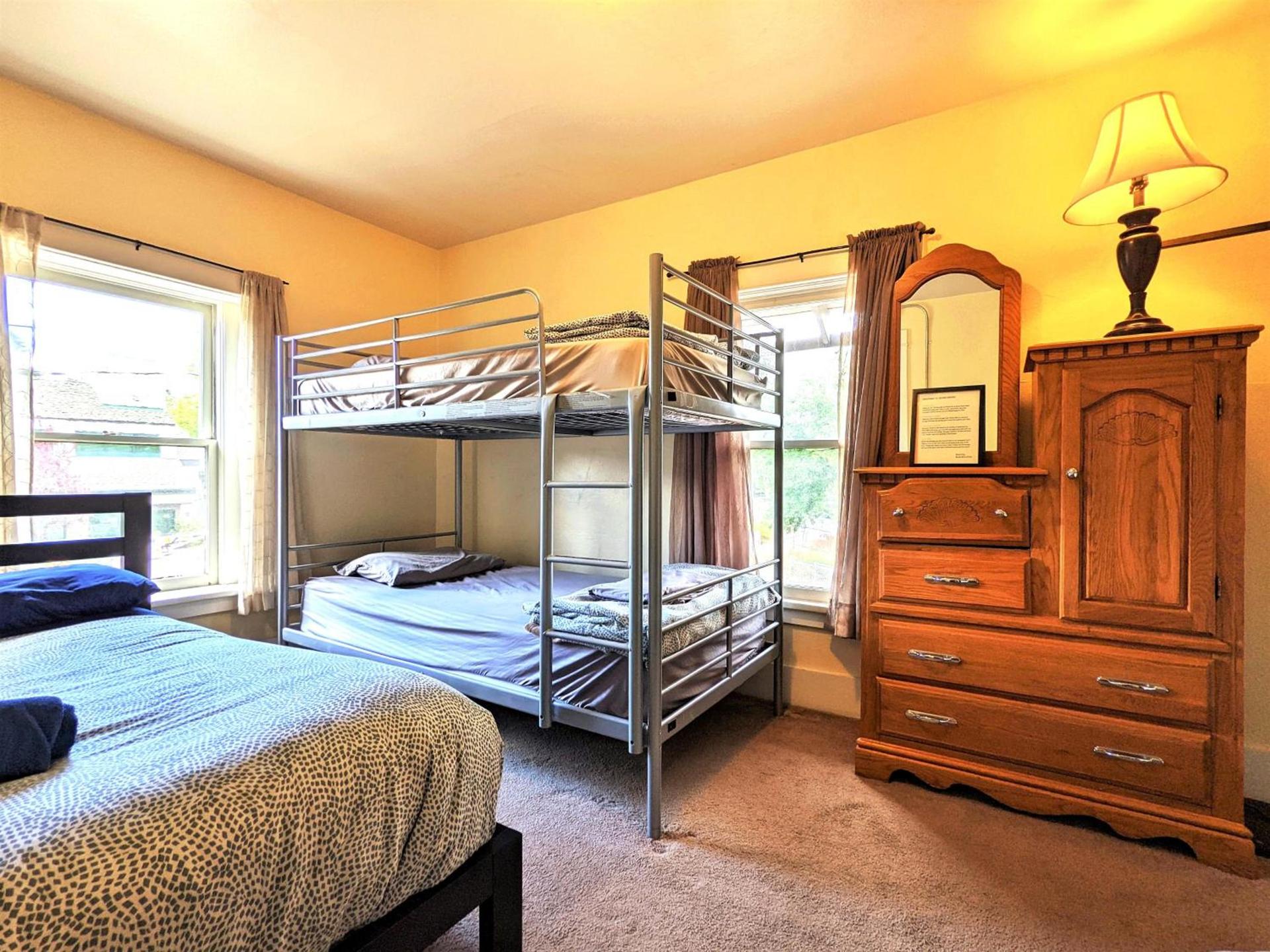 Bunk & Brew Historic Lucas House - Hostel photo 31