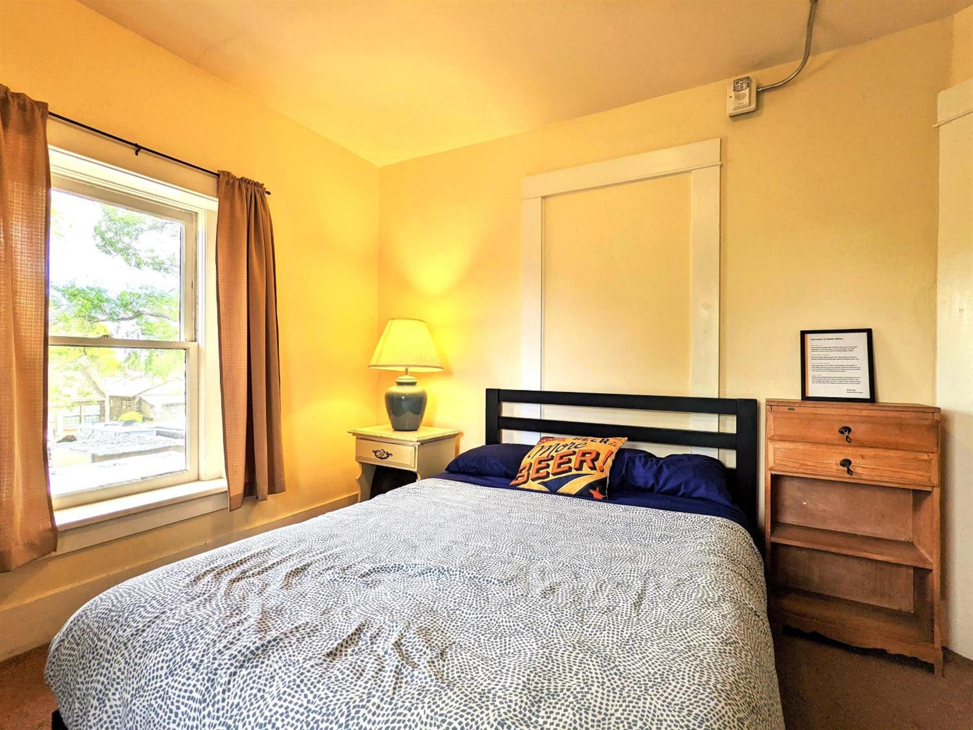 Bunk & Brew Historic Lucas House - Hostel photo 32