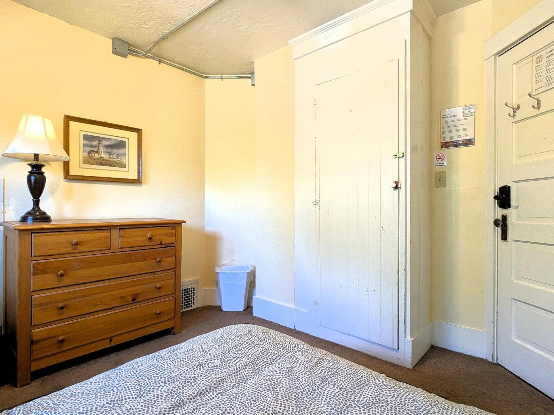 Bunk & Brew Historic Lucas House - Hostel photo 35