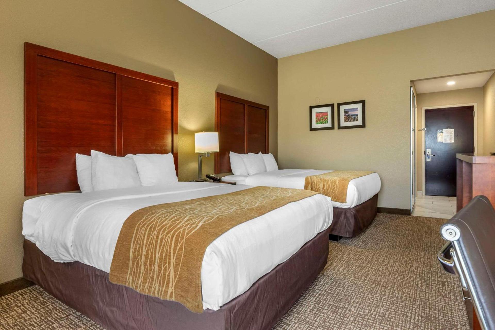 Comfort Inn & Suites Mocksville I-40 photo 14