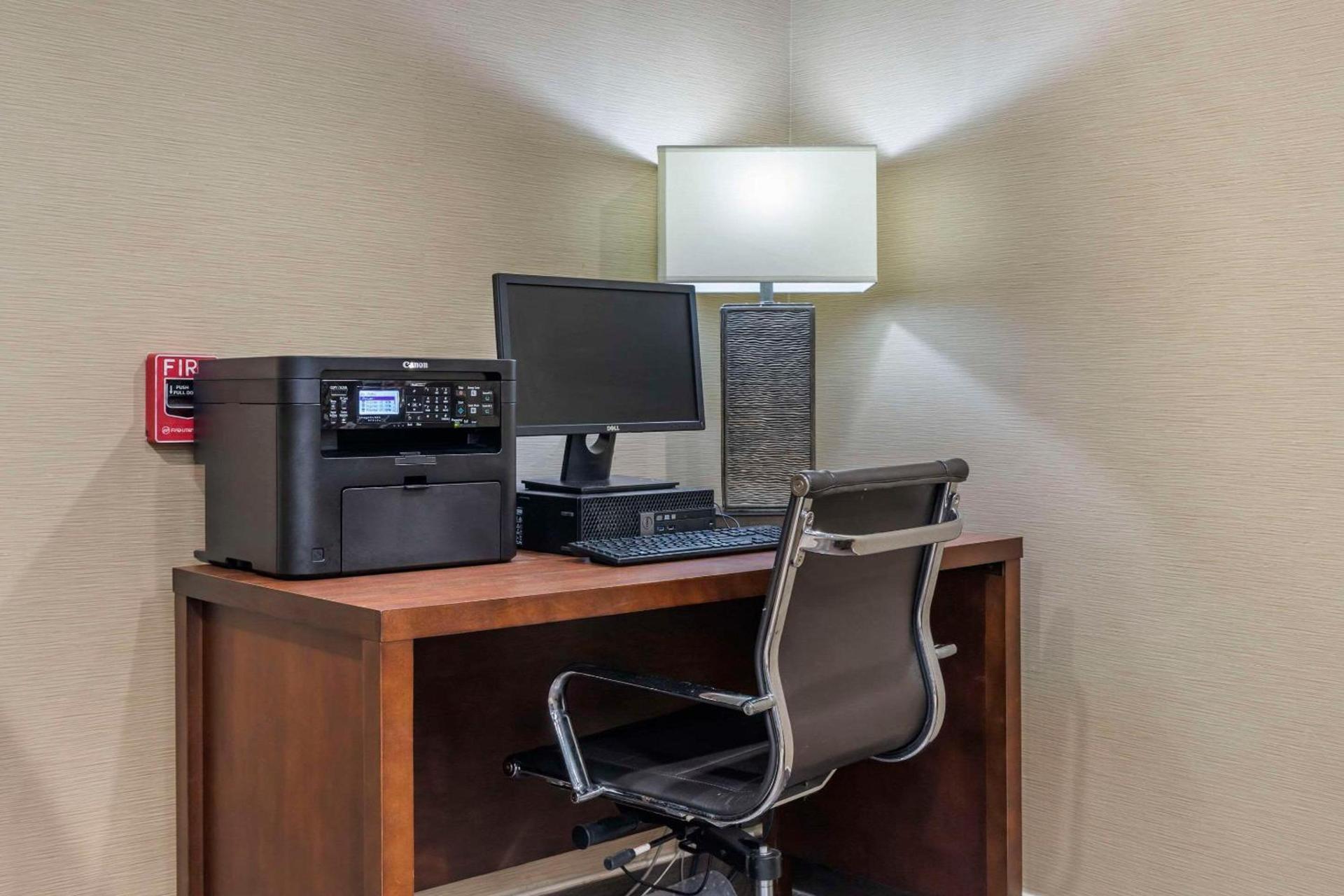 Comfort Inn & Suites Mocksville I-40 photo 32