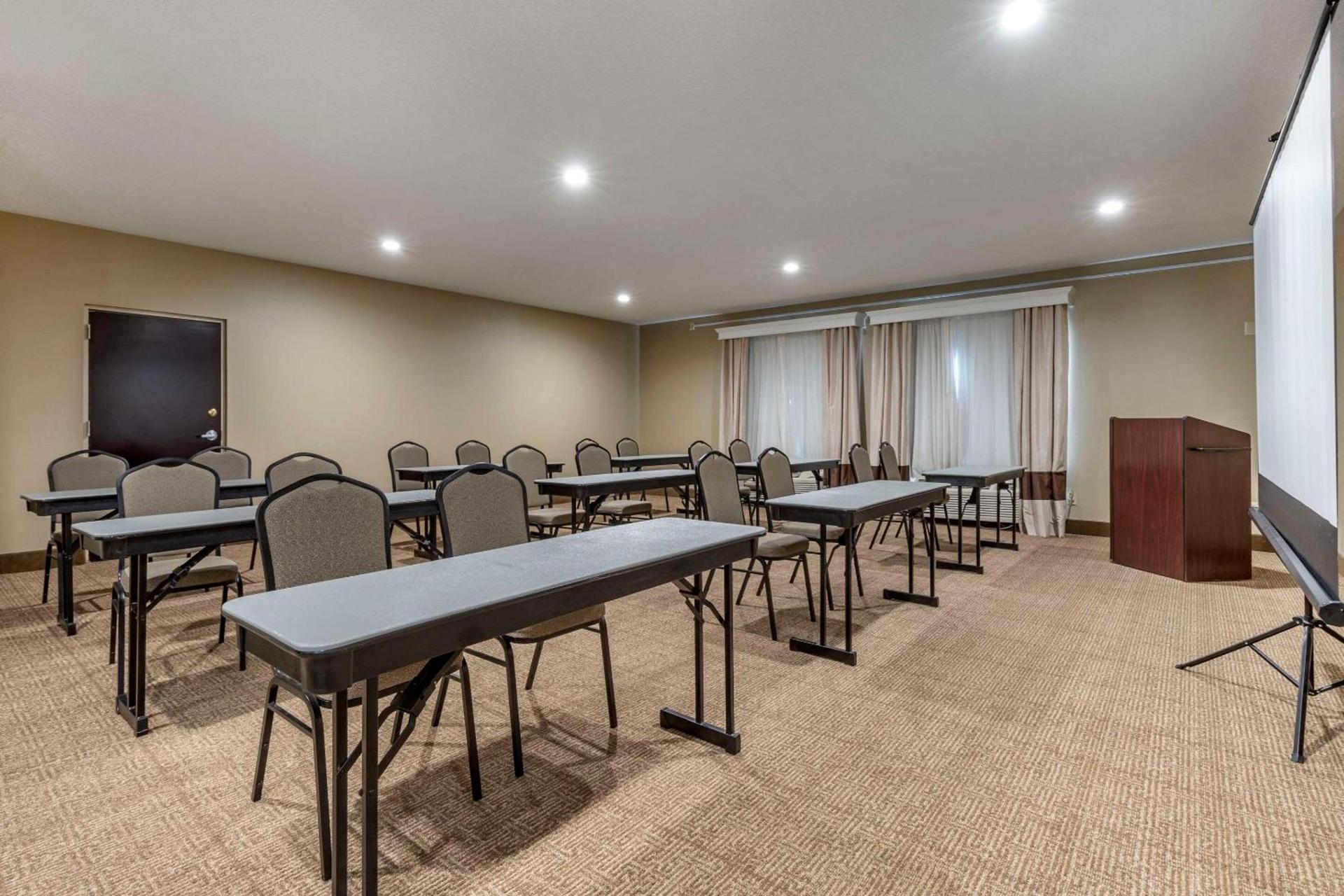 Comfort Inn & Suites Mocksville I-40 photo 33