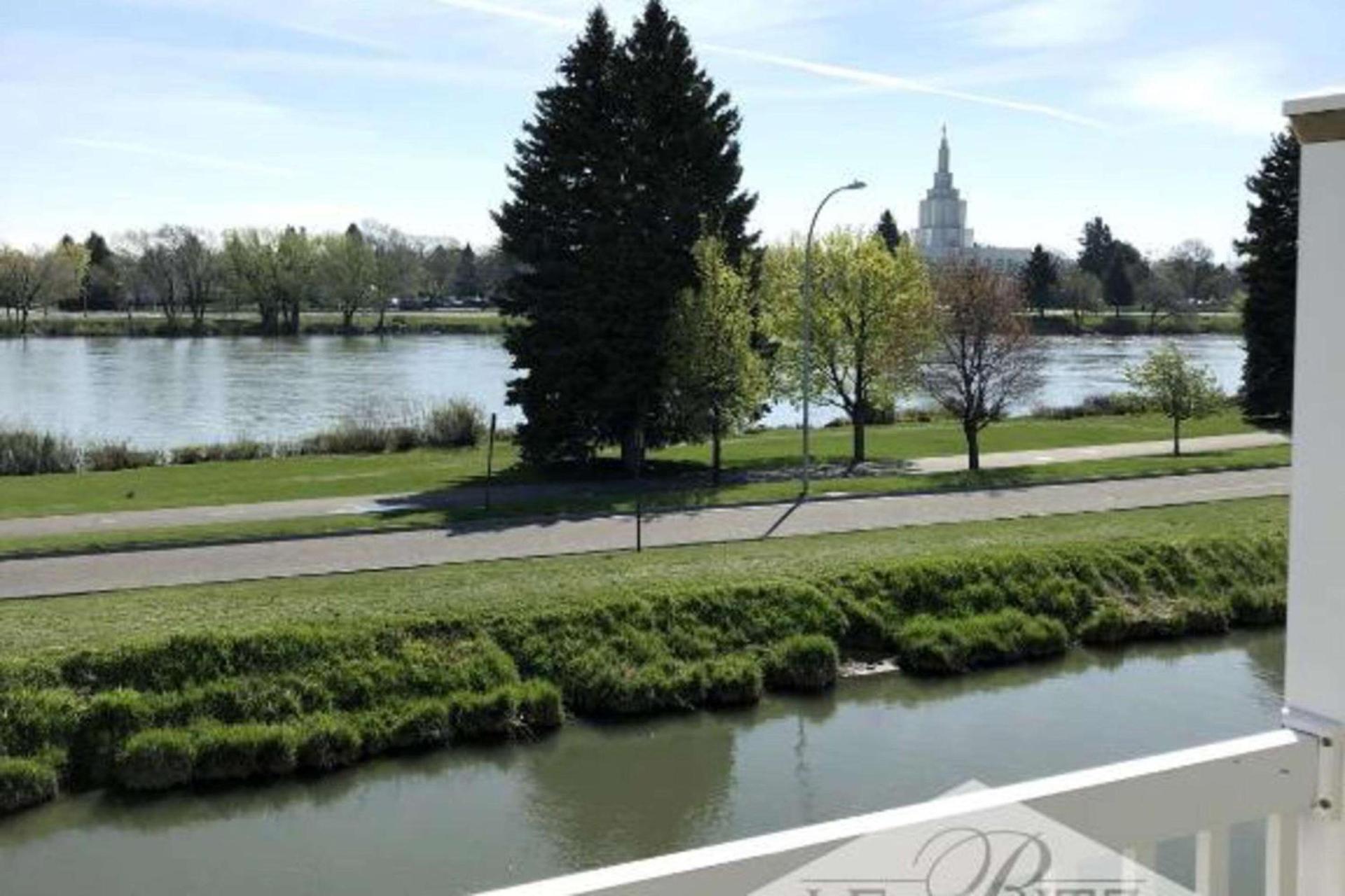 Clarion Inn Idaho Falls Riverfront photo 4