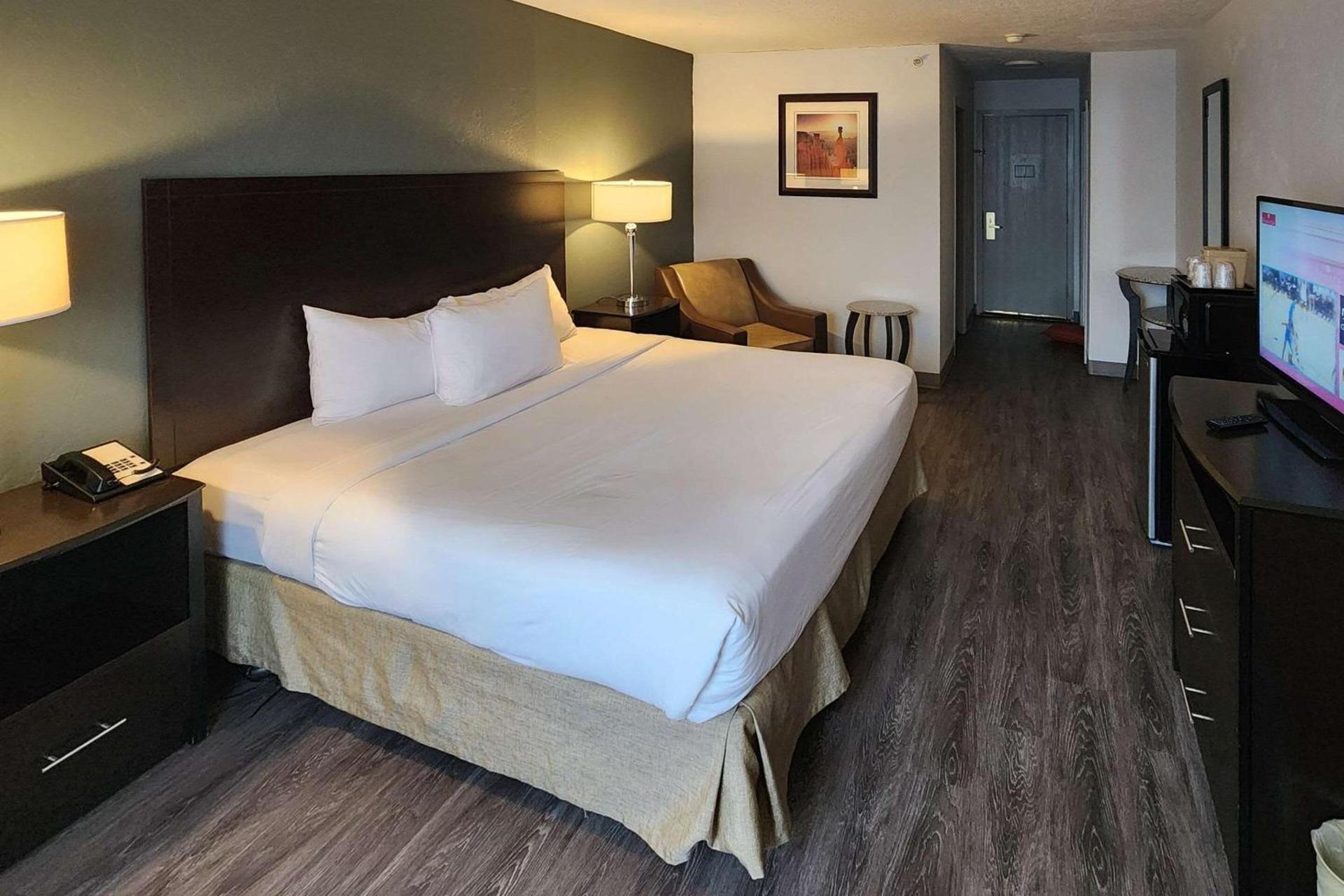 Clarion Inn Idaho Falls Riverfront photo 13