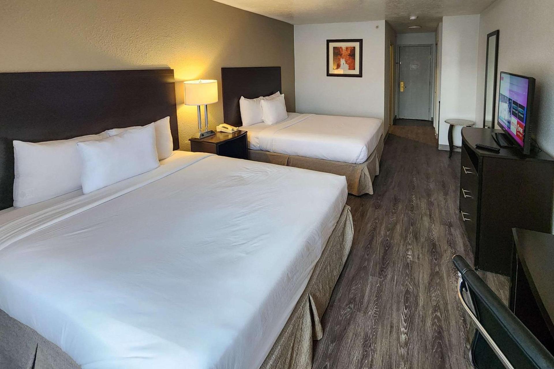 Clarion Inn Idaho Falls Riverfront photo 15
