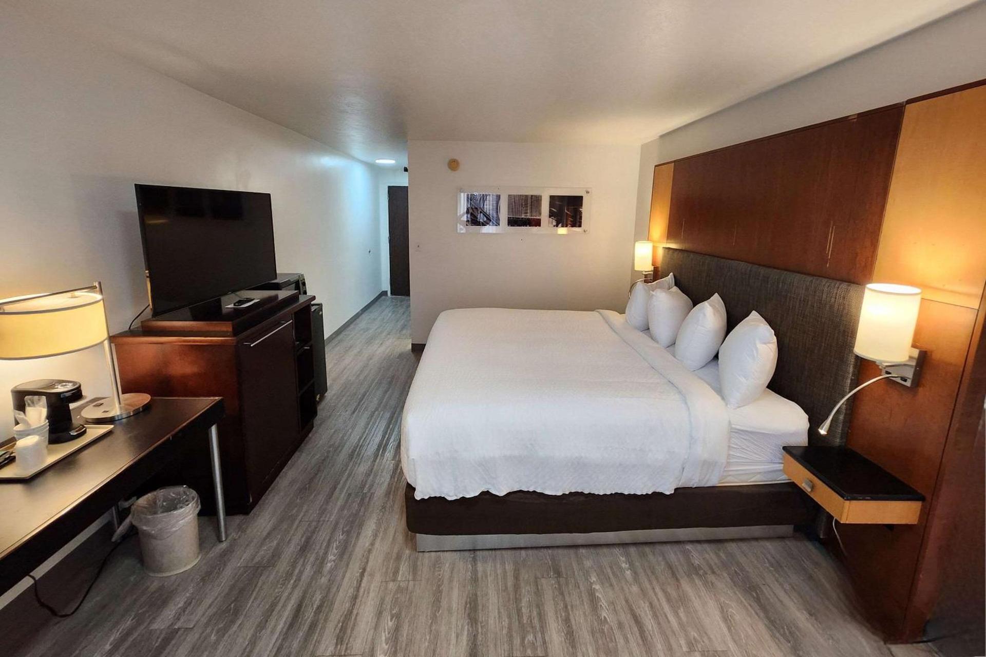 Clarion Inn Idaho Falls Riverfront photo 21