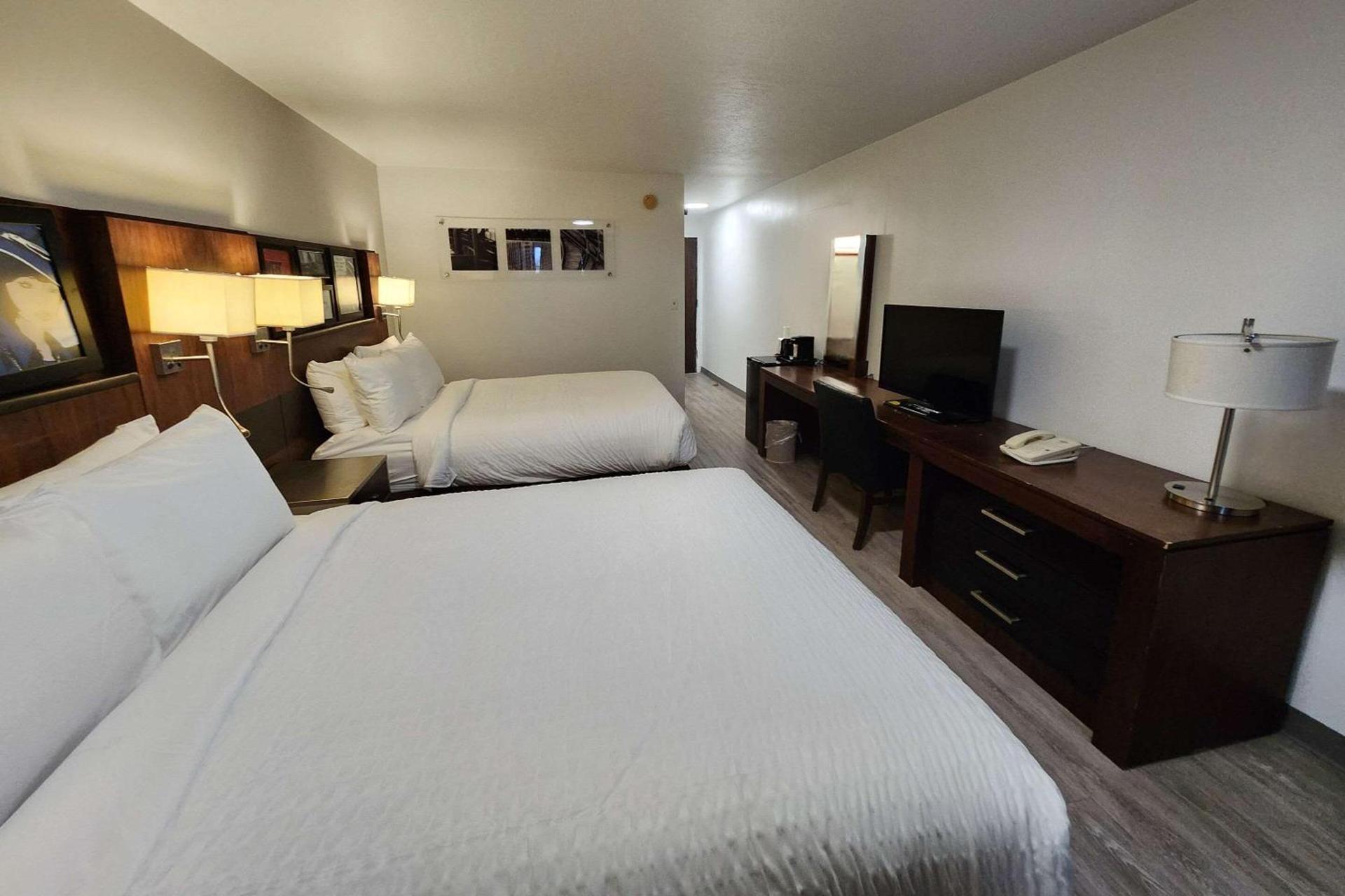 Clarion Inn Idaho Falls Riverfront photo 25