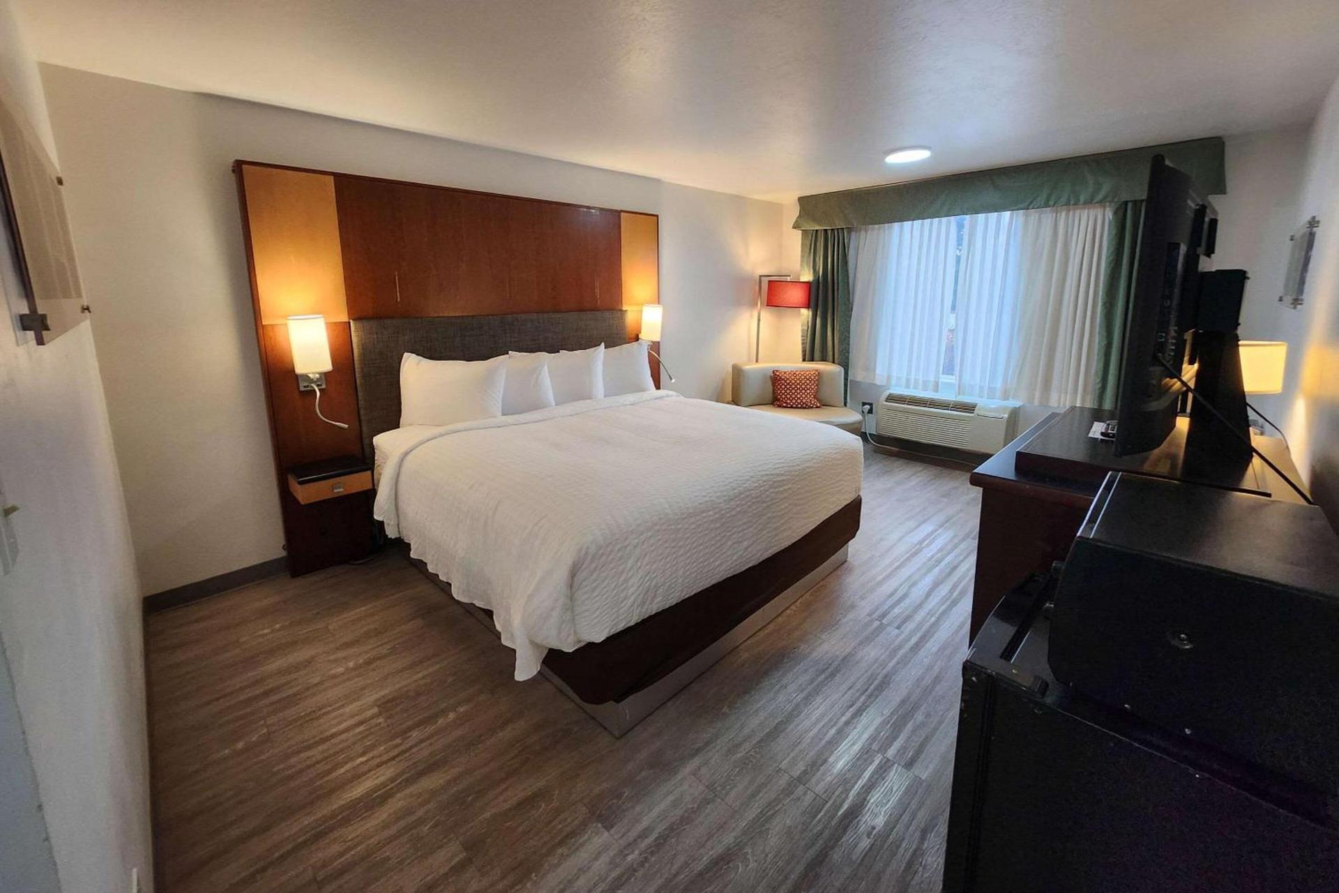 Clarion Inn Idaho Falls Riverfront photo 30