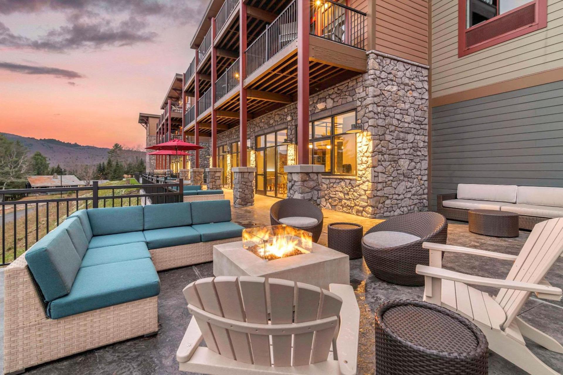 Cambria Hotel Lake Placid - Lakeside Resort photo 5