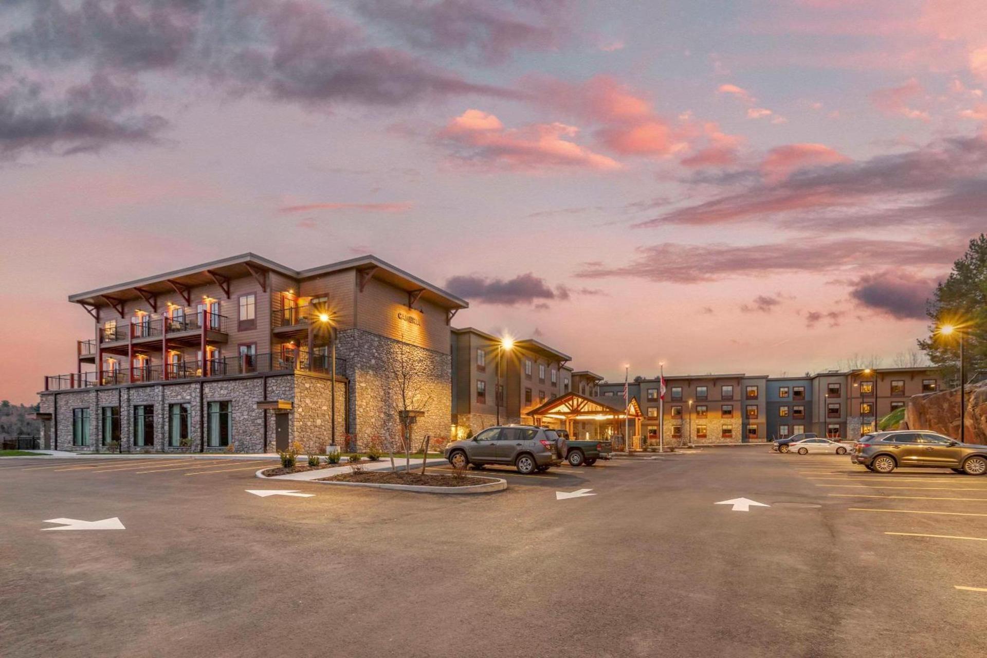 Cambria Hotel Lake Placid - Lakeside Resort photo 6