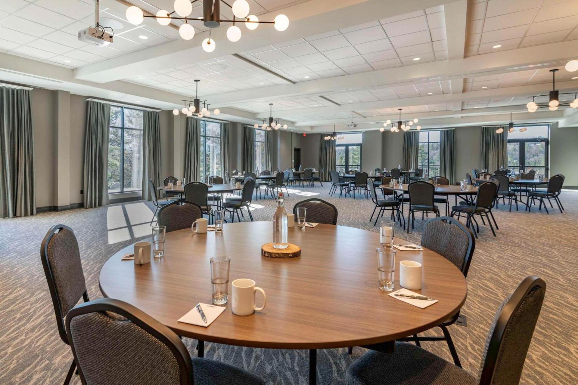 Cambria Hotel Lake Placid - Lakeside Resort photo 89