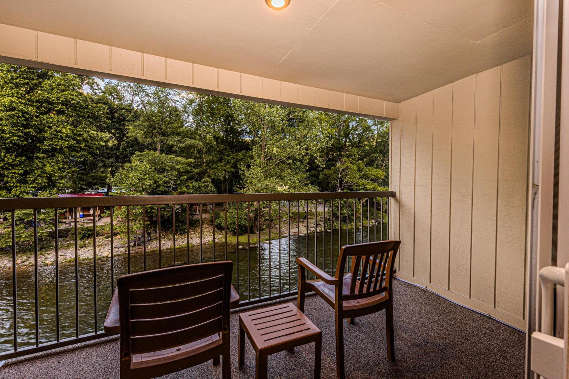 Rivers Edge Motel photo 39