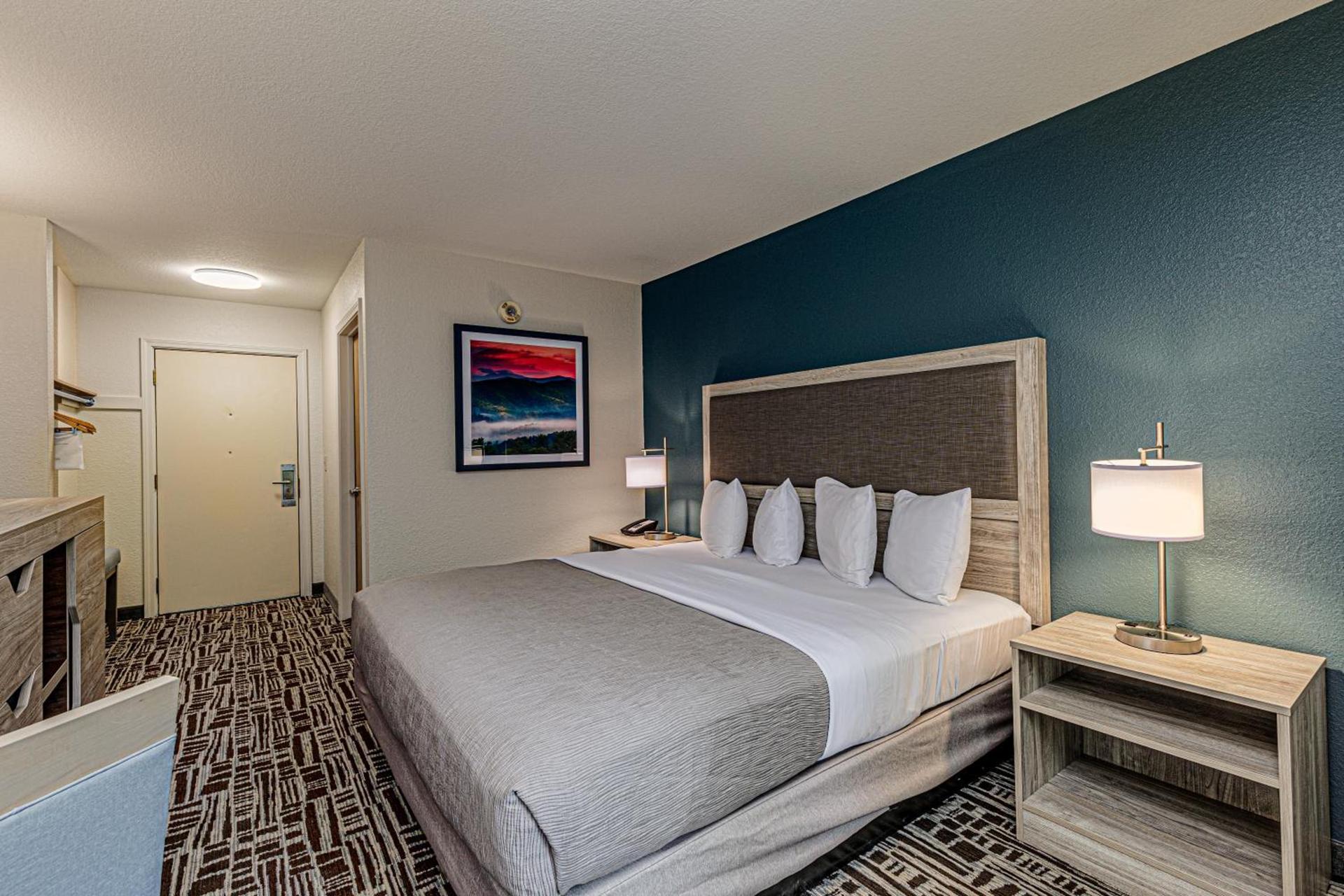 Rivers Edge Motel photo 40