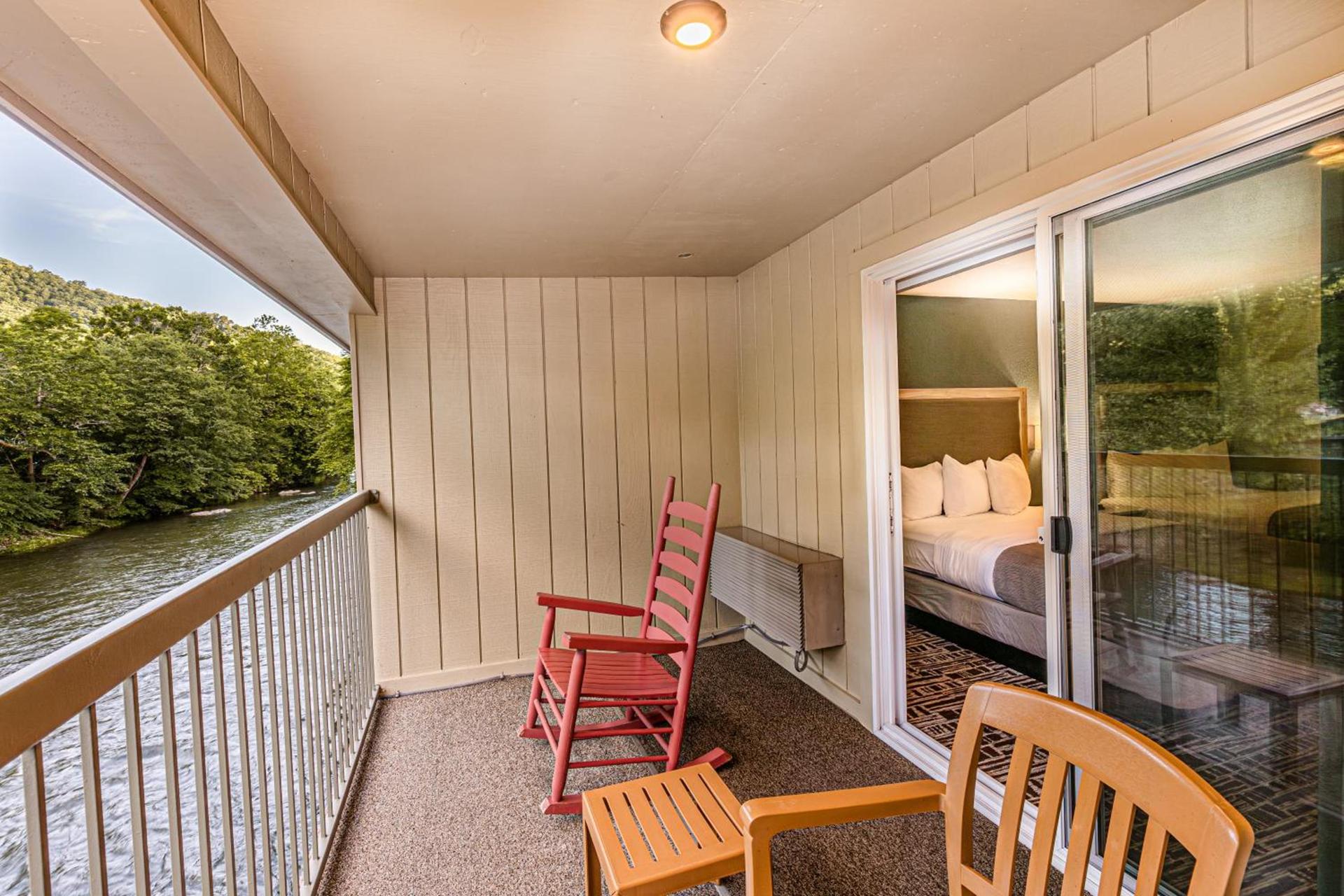 Rivers Edge Motel photo 45