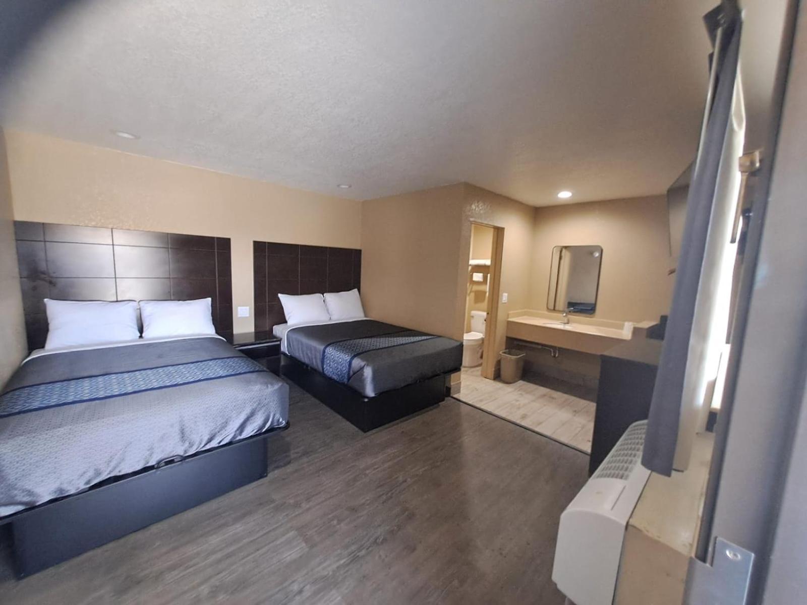 American Inn i10 Rialto and Colton photo 3