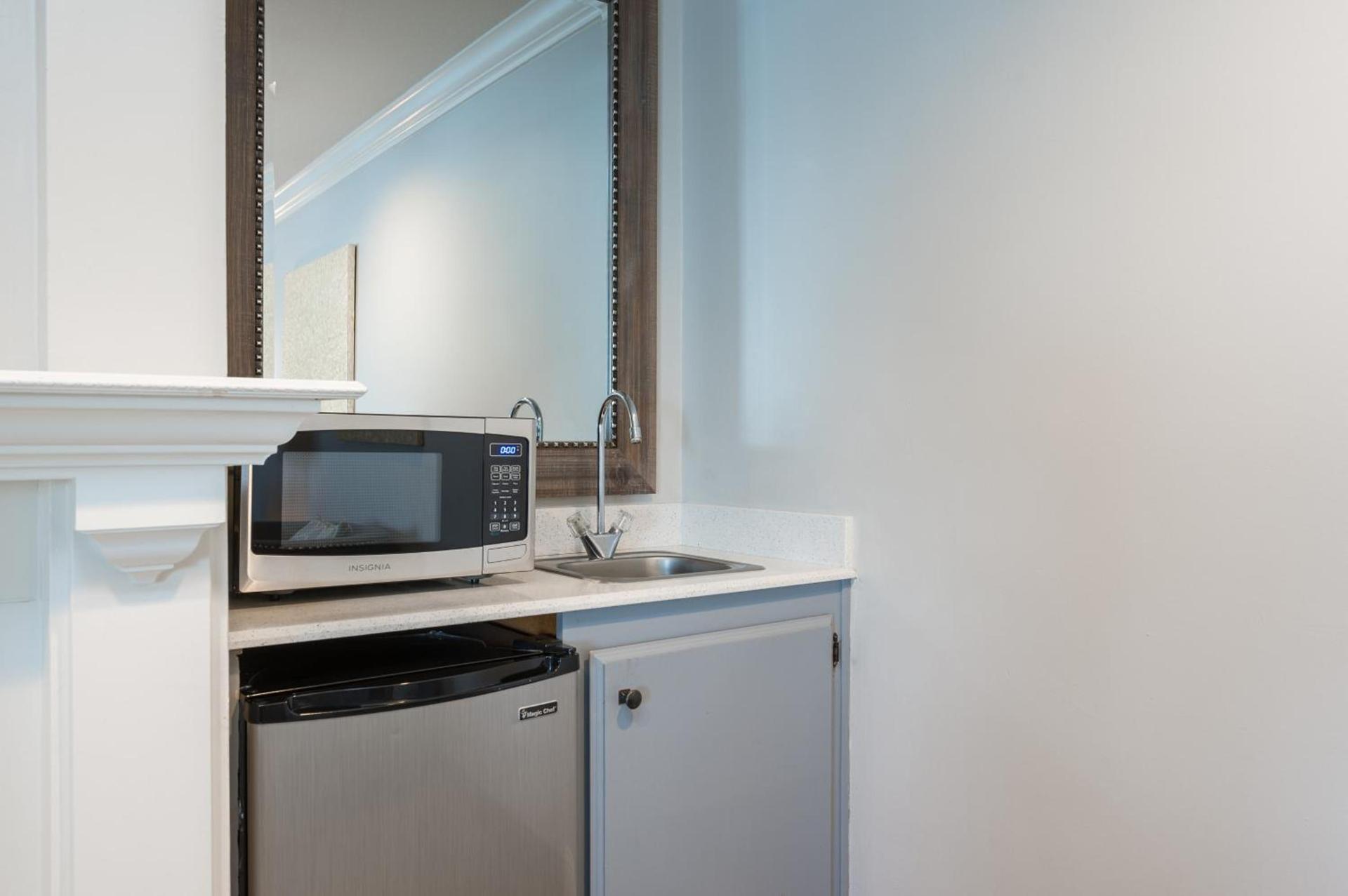 456 Embarcadero Inn & Suites photo 27