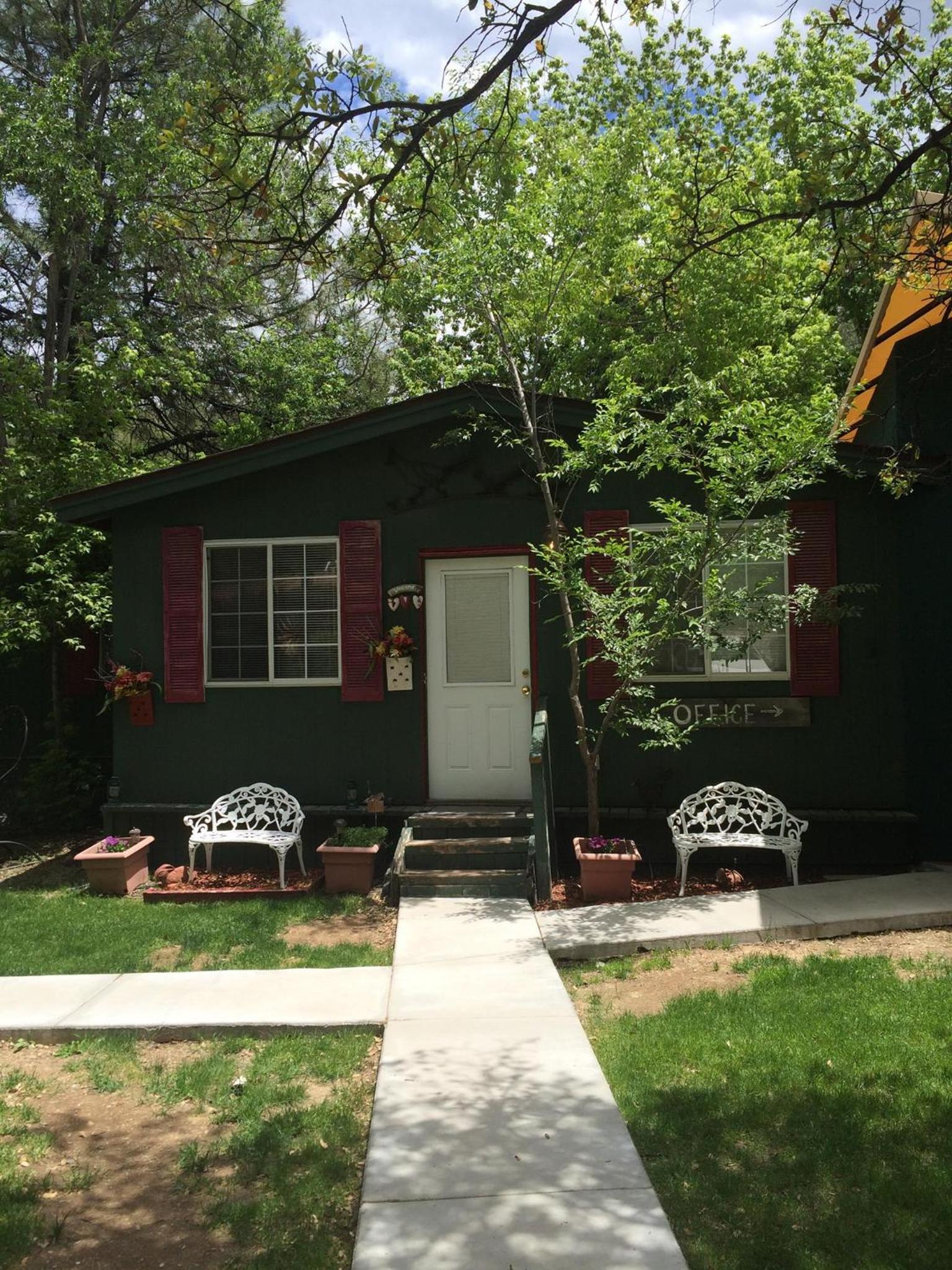 Apple Creek Cottages photo 2