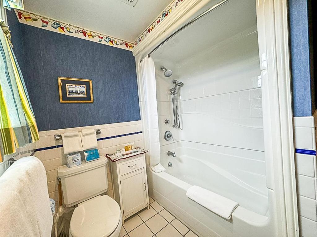 Winstead Beach Resort photo 60