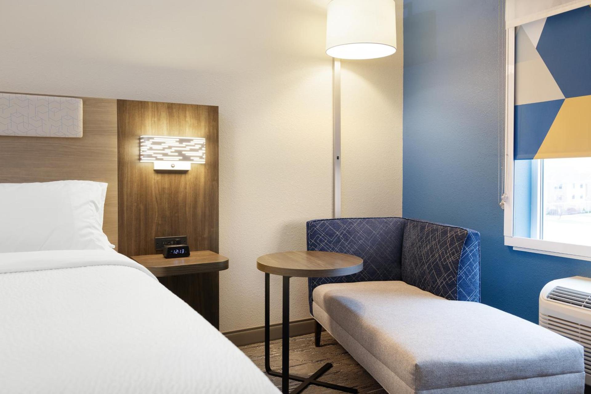 Holiday Inn Express & Suites Murfreesboro West by IHG photo 22