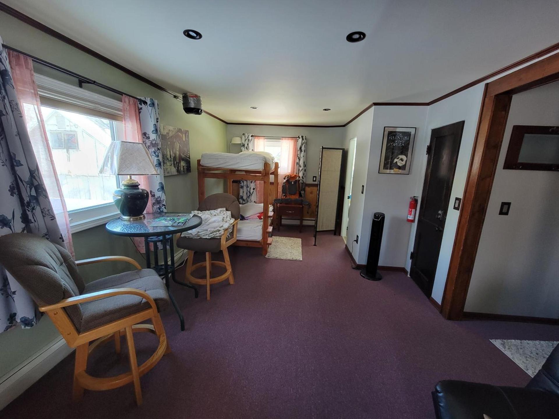 Billie's Backpackers Hostel photo 31