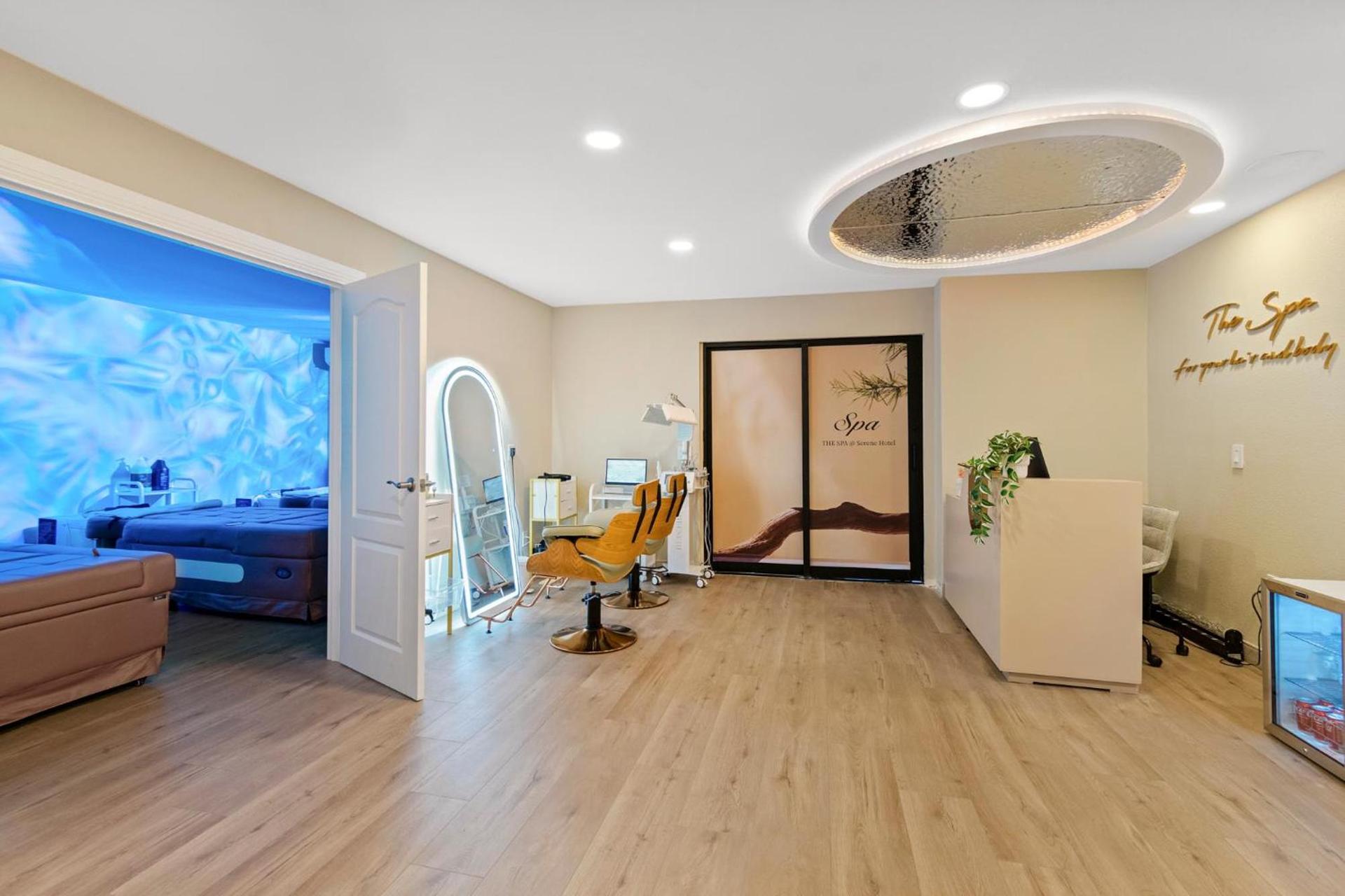 Serene Vegas Boutique Hotel Las Vegas photo 89