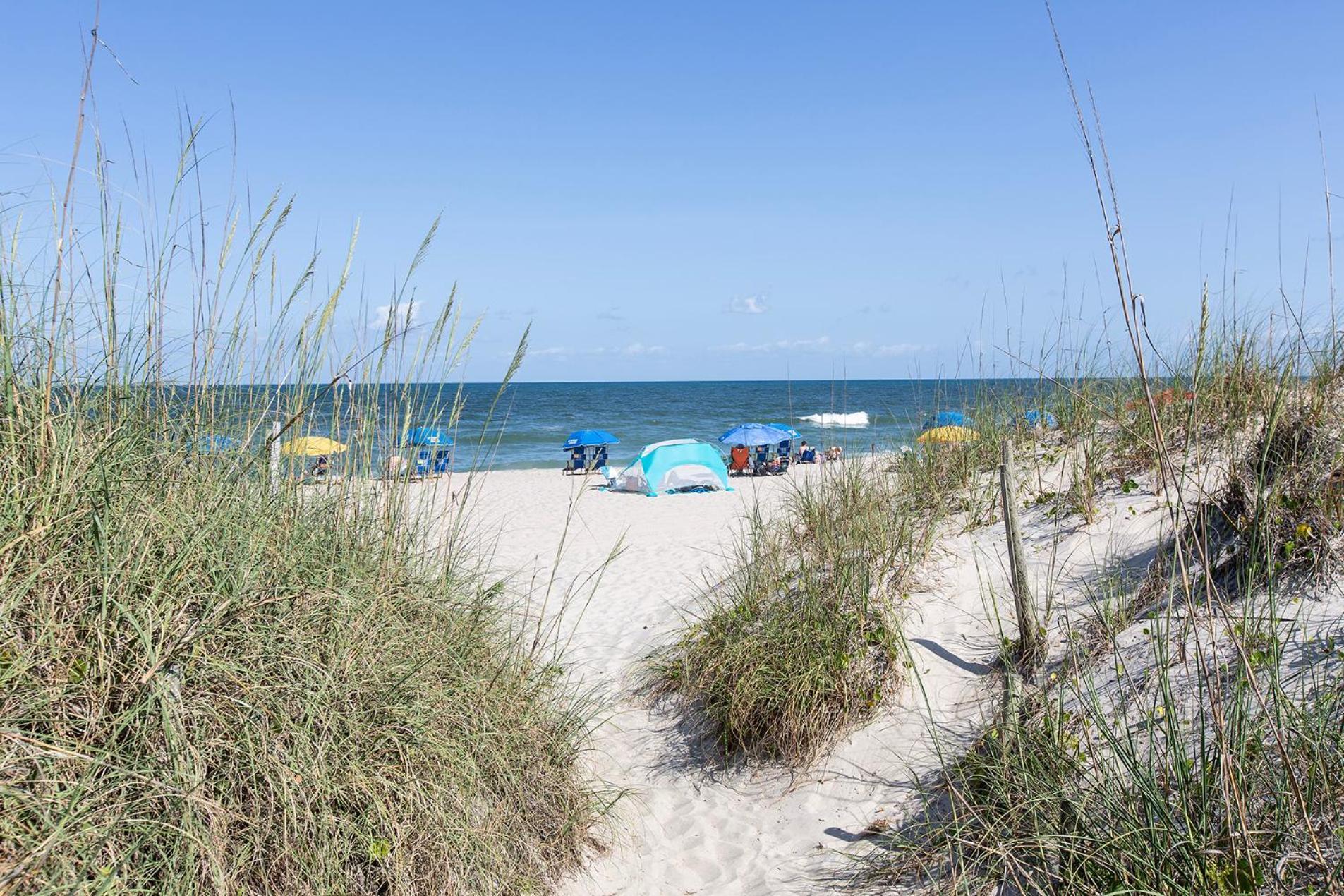 Golden Sands Carolina Beach Oceanfront, Tapestry by Hilton photo 55