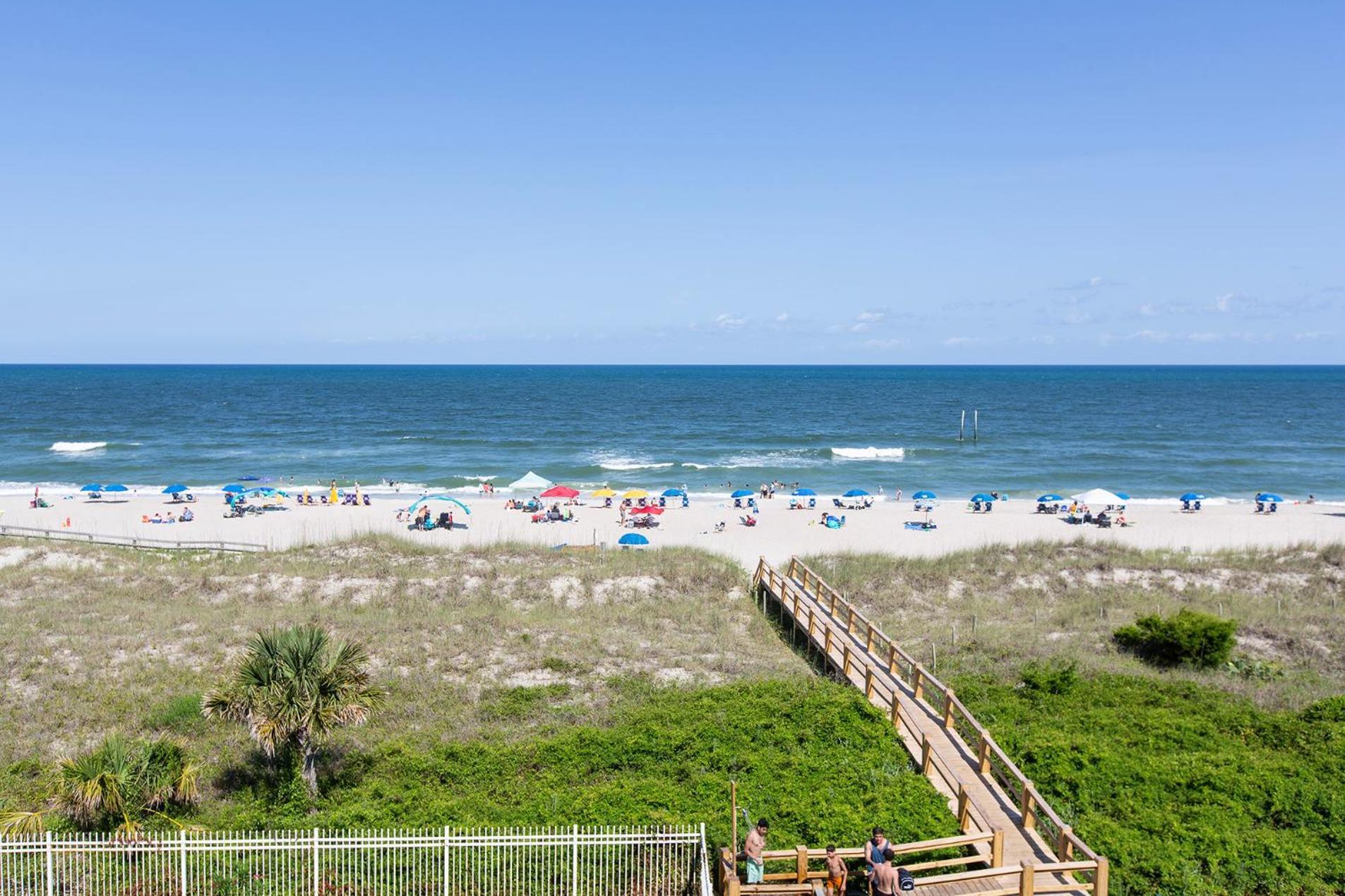 Golden Sands Carolina Beach Oceanfront, Tapestry by Hilton photo 84