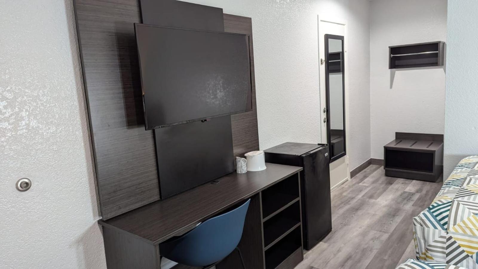 Motel 6-Victoria, TX photo 25