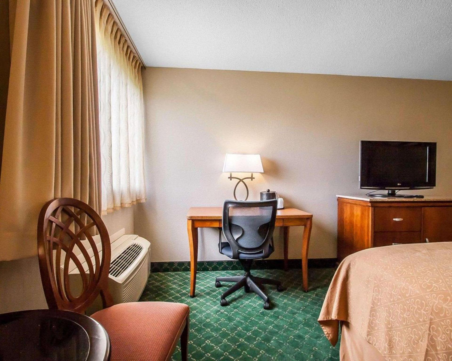 Quality Inn Cairo I-57 photo 22