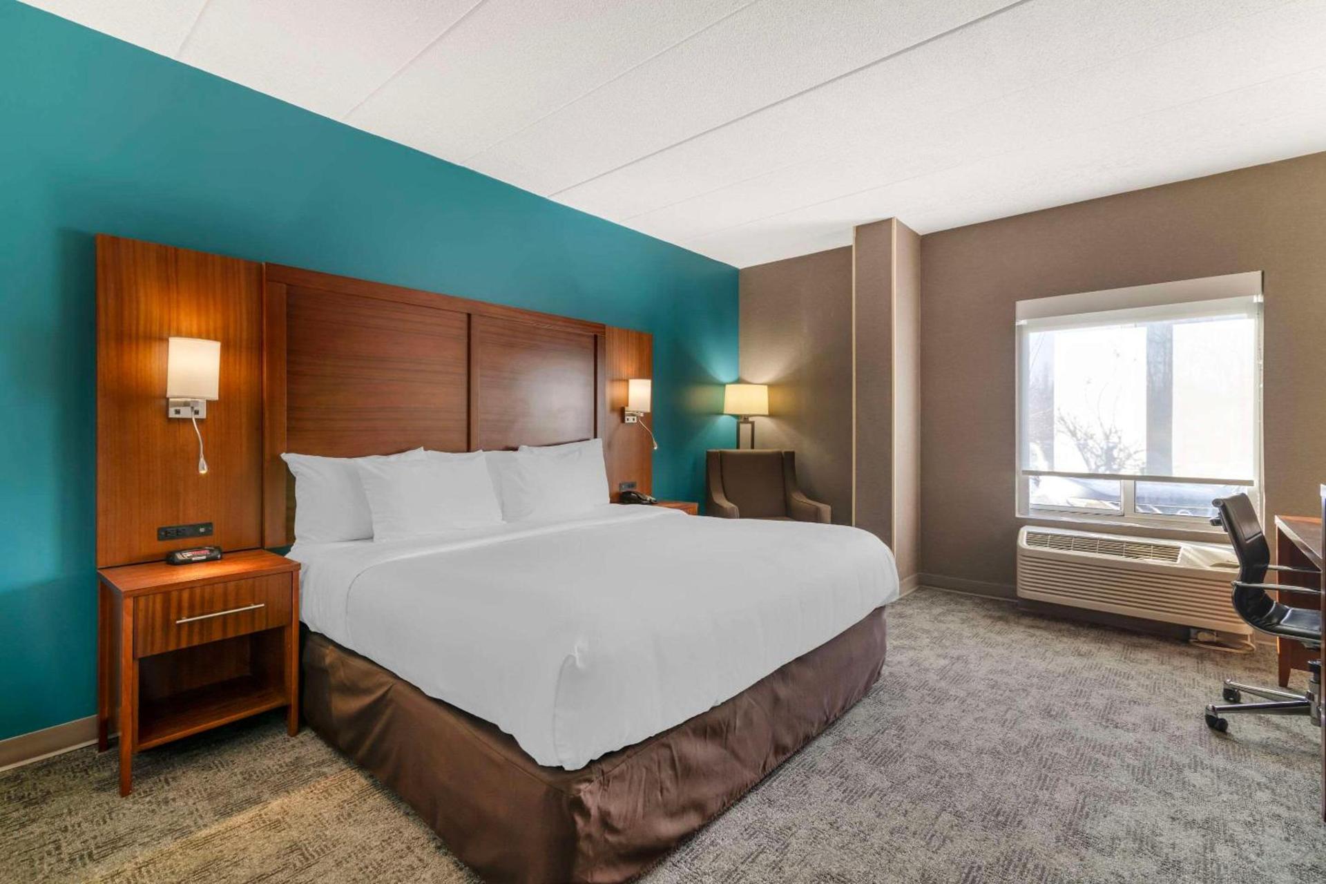Comfort Inn Manchester Airport photo 7